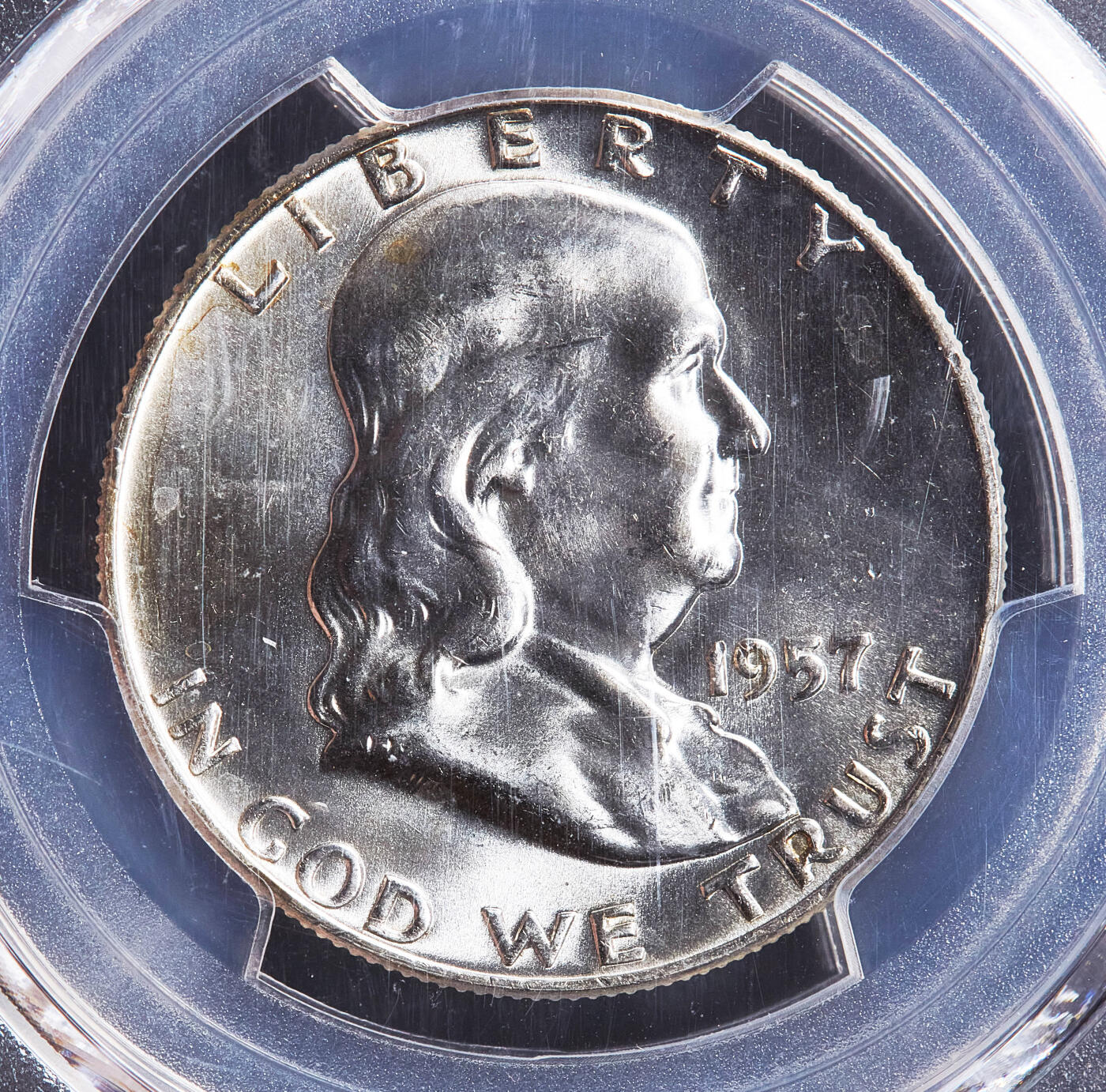 【俄甄集藏】2026年(050)04-01星期三 晚 19:30 全场包邮 美国1957年D版富兰克林50美分银币，PCGS MS64+，转光品相