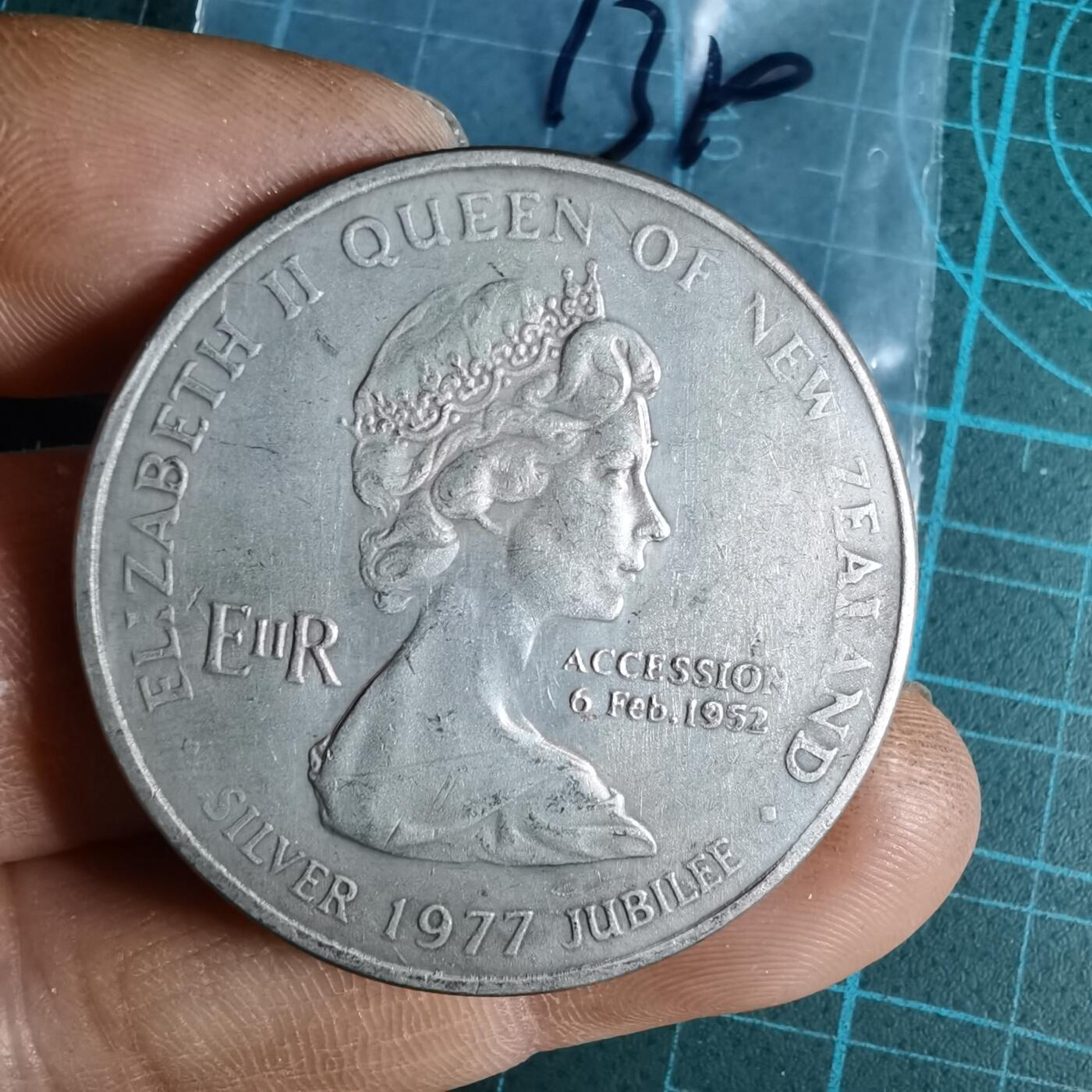 沼泽如烟--第1033场 新西兰1977年一元纪念币