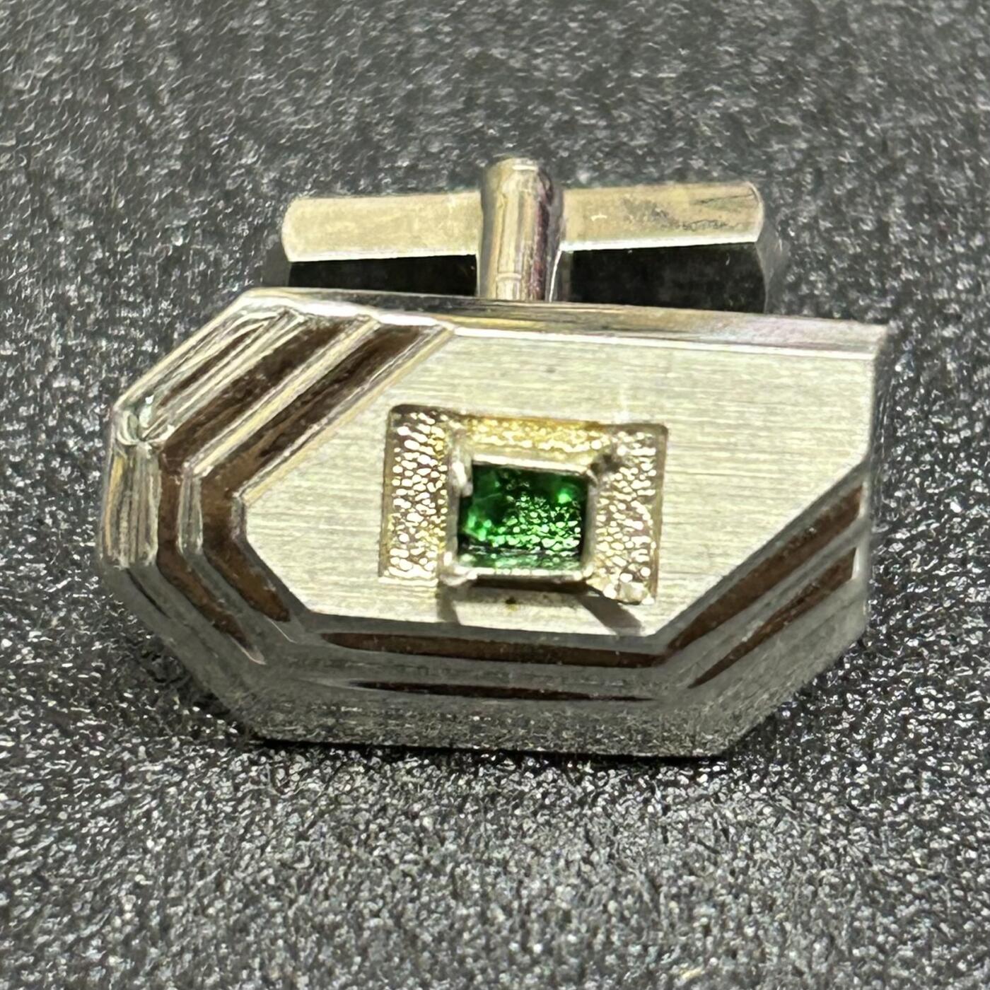 西秦中古拍卖第八十一期  海外回流纯银袖扣 有银标 重6.3克