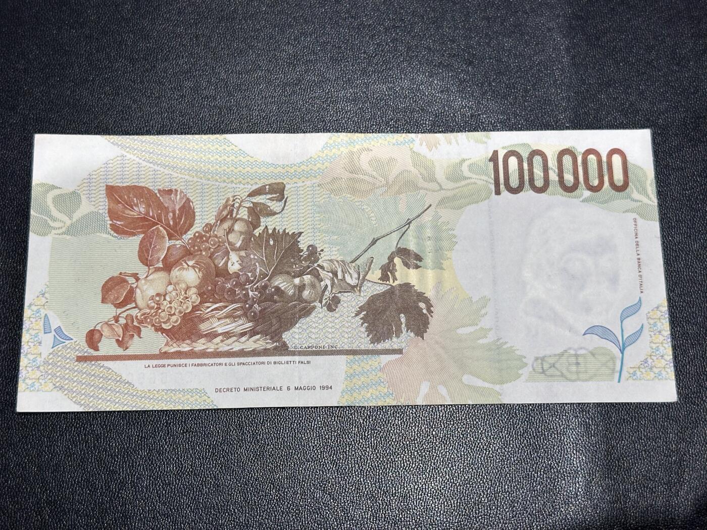 《外钞收藏家》第六百二十期（畅拍场）（长期征集拍品、欢迎藏友们联系合作） 意大利10和10万里拉 2张一起 AU品相