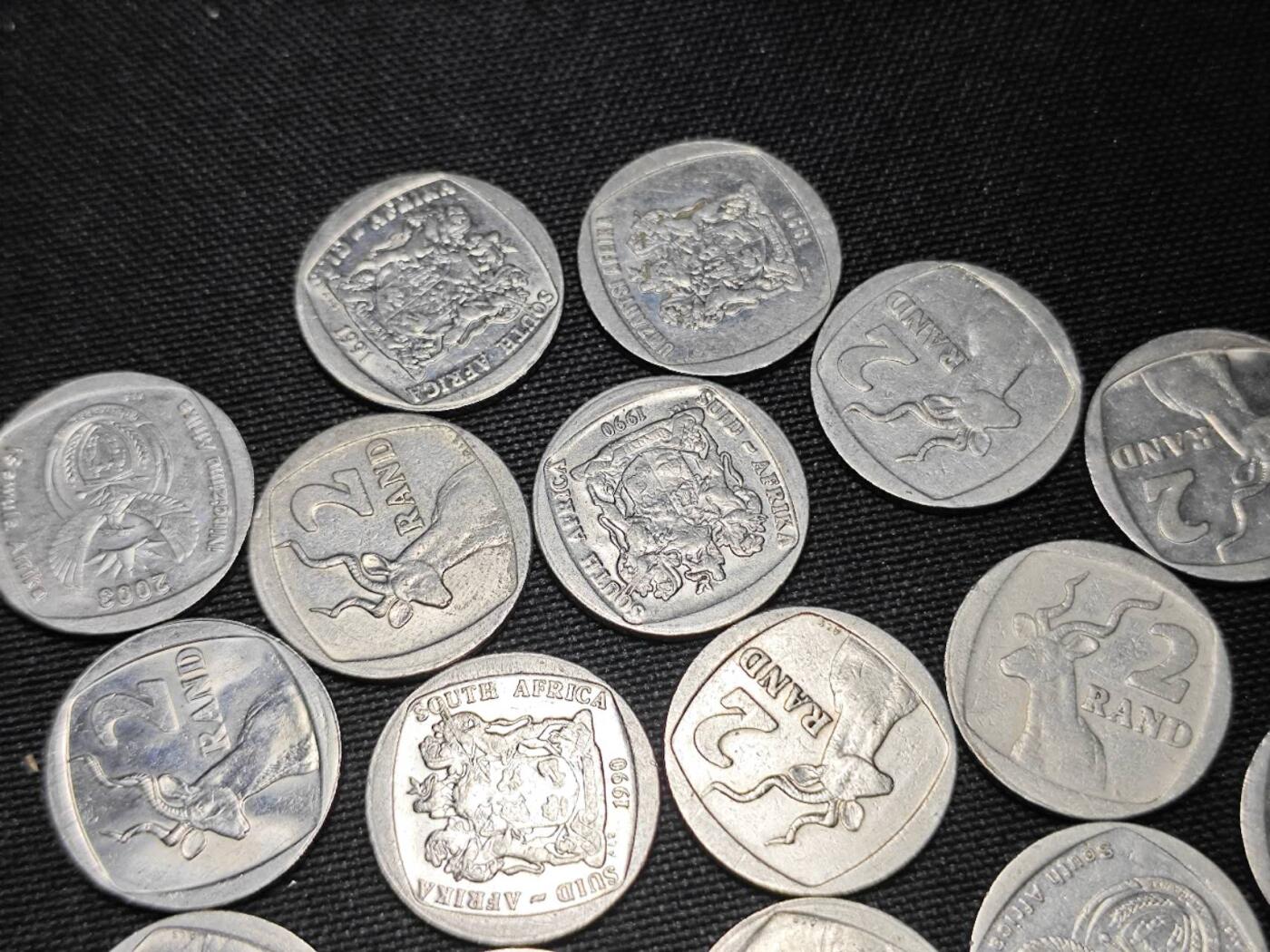 KK钱币收藏小铺   套币专场 2月预留时间 周末发货  南非2兰特一组24枚