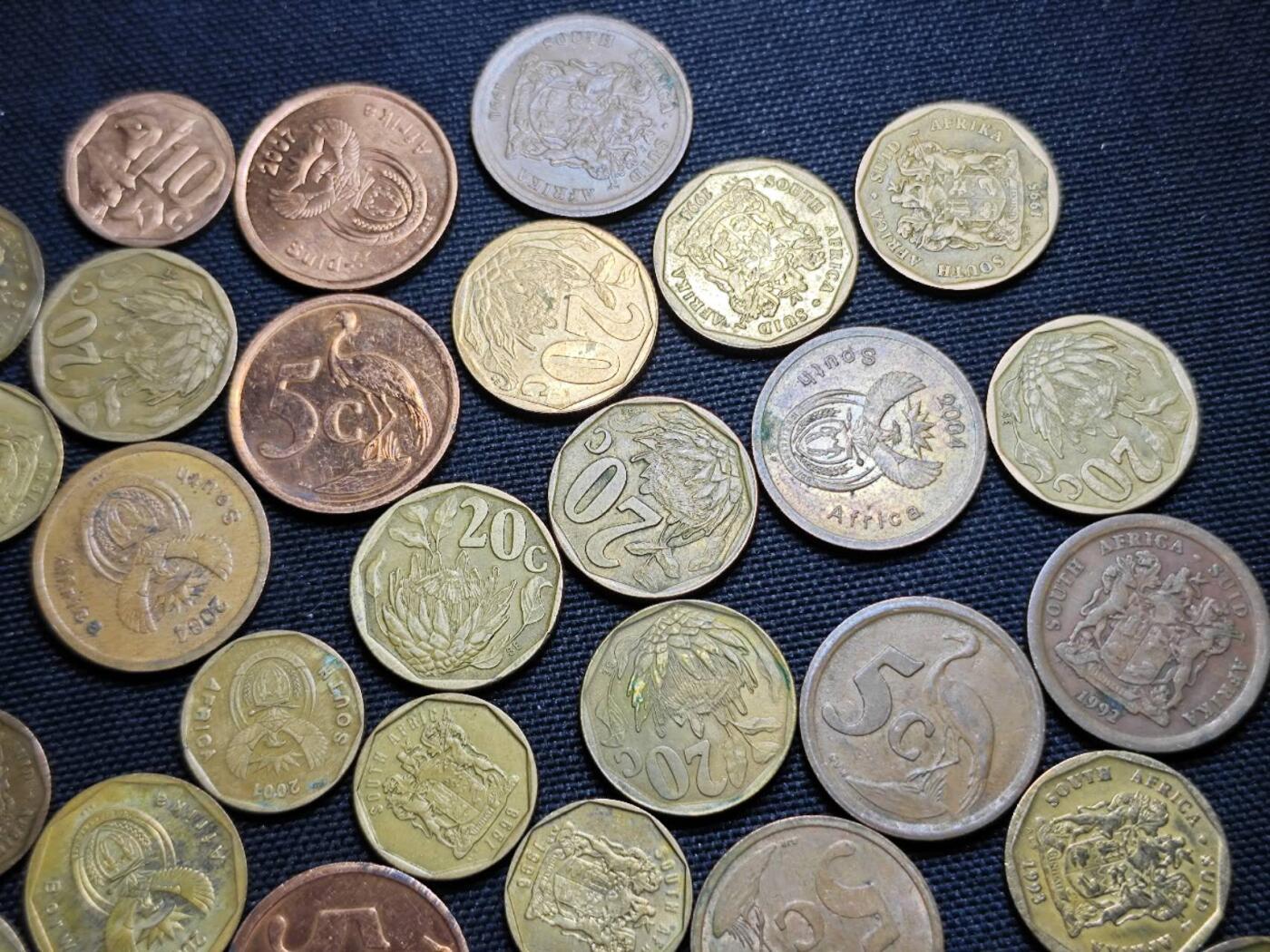 KK钱币收藏小铺   套币专场 2月预留时间 周末发货  南非大小面值一组49枚