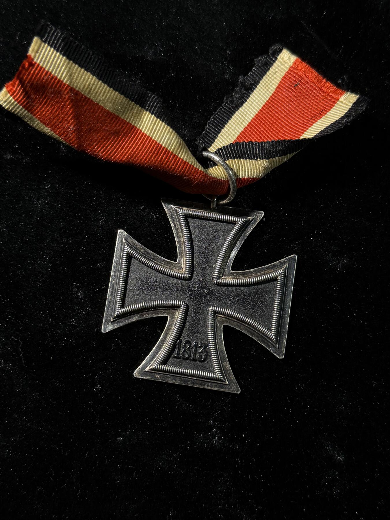 戎马世界章牌大赏，第112期 德国二战二级铁十字勋章