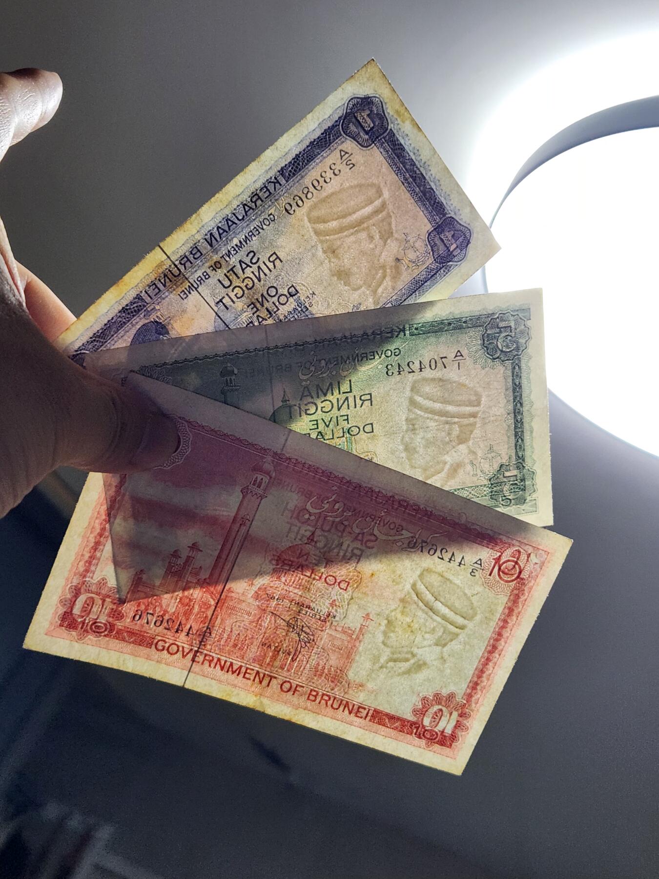 3月25号晚上8点 外国纸币自动截拍第45场