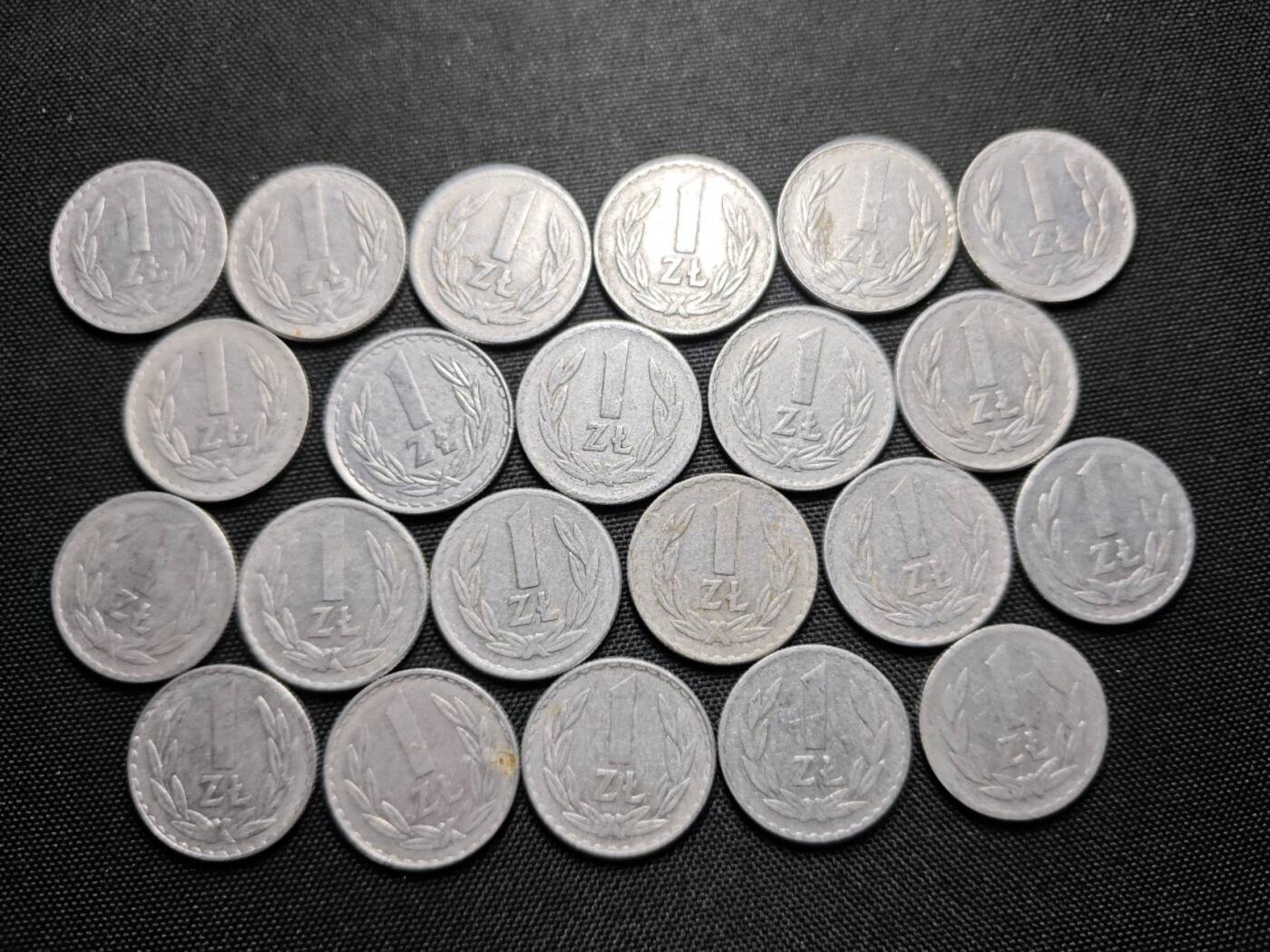 KK钱币收藏小铺   套币专场 2月预留时间 周末发货  波兰1兹罗提一组22枚