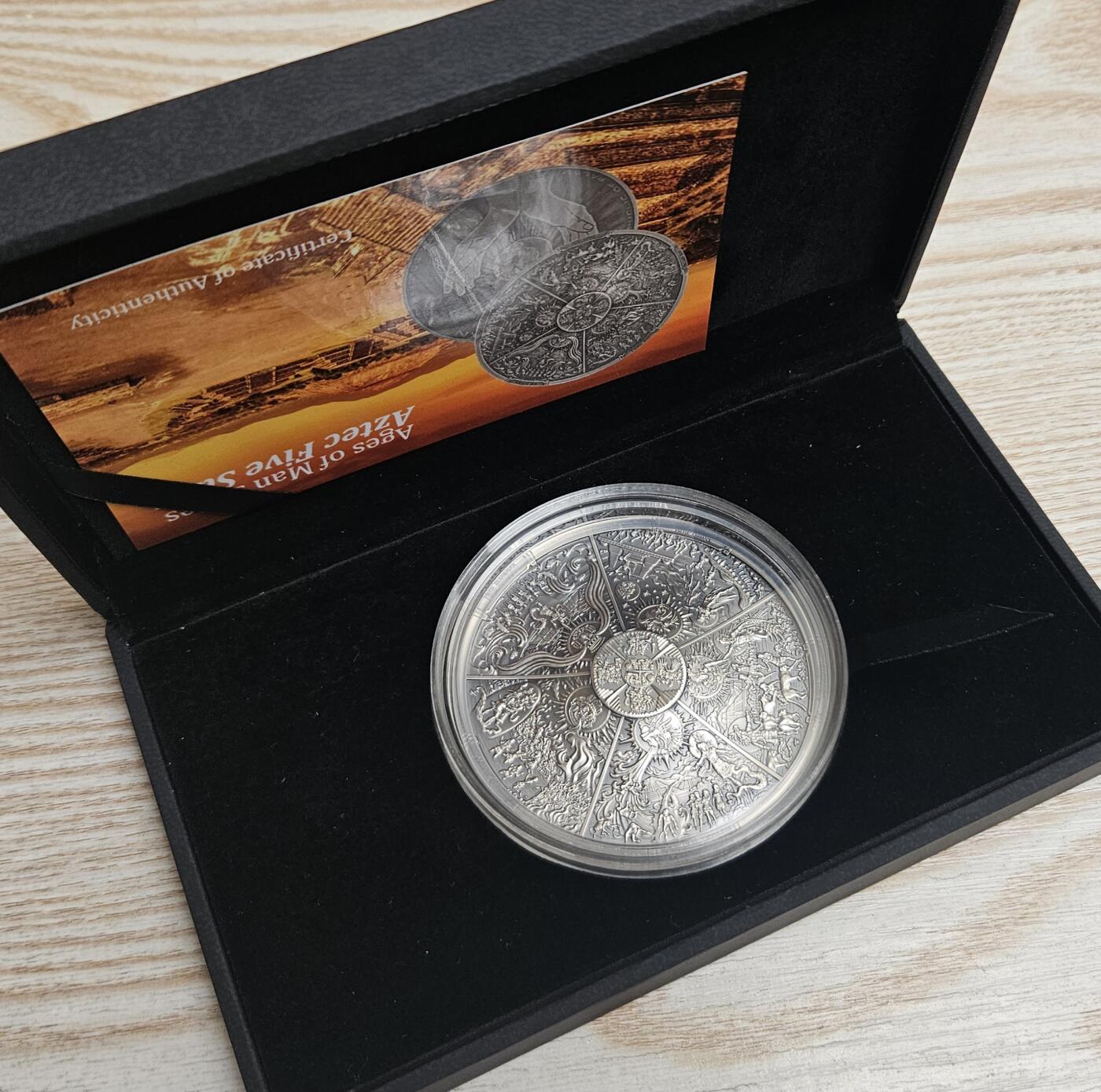 【币将精彩】世界钱币拍卖（2026-4-1） 帕劳2021年阿兹特克五个太阳仿古大银币，3盎司，发行333枚，带证书包装。