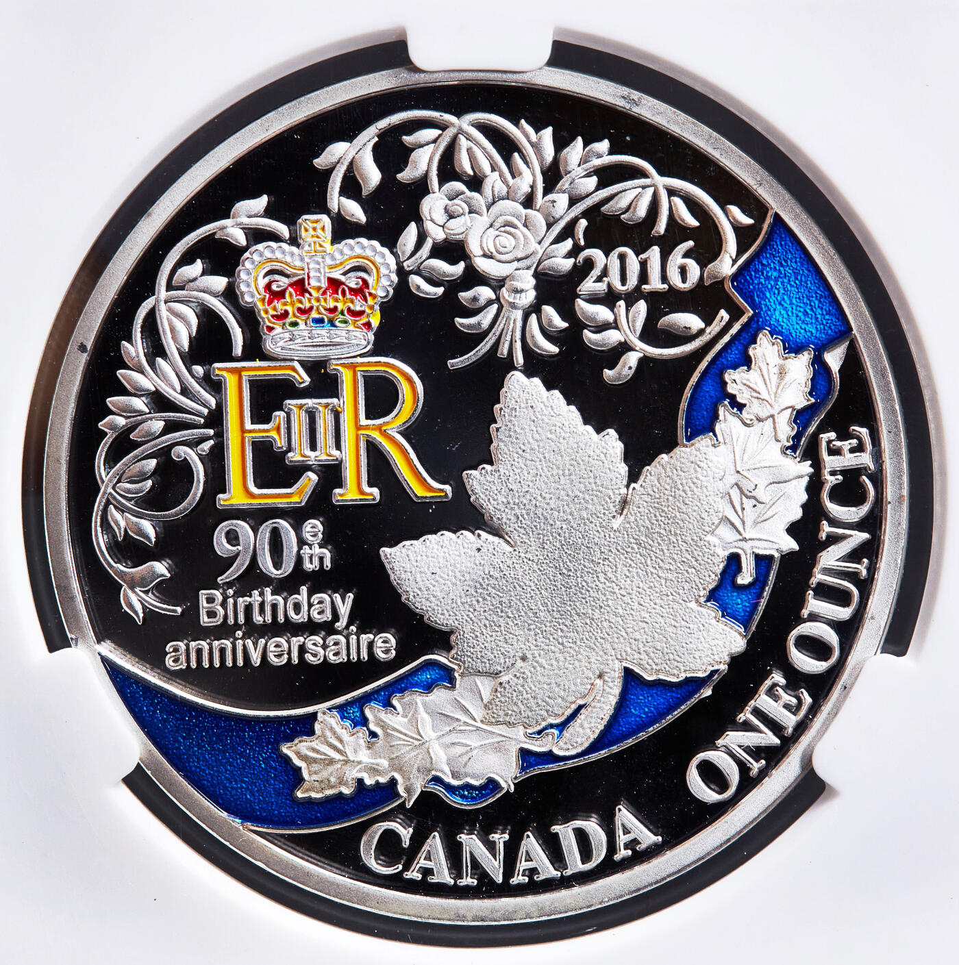 【俄甄集藏】2026年(050)04-01星期三 晚 19:30 全场包邮 加拿大（国内后铸）2016年纪念伊丽莎白二世90寿辰镀银彩绘精制纪念章，爱藏 MS69，重29.3克