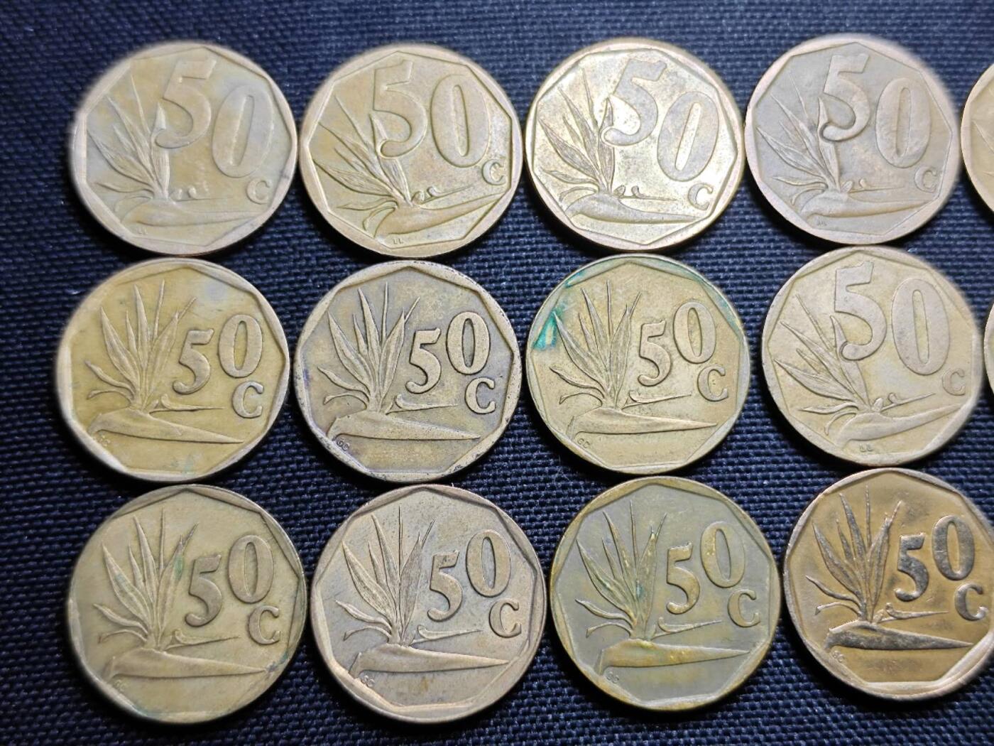 KK钱币收藏小铺   套币专场 2月预留时间 周末发货  南非50分 大小数字一组15枚