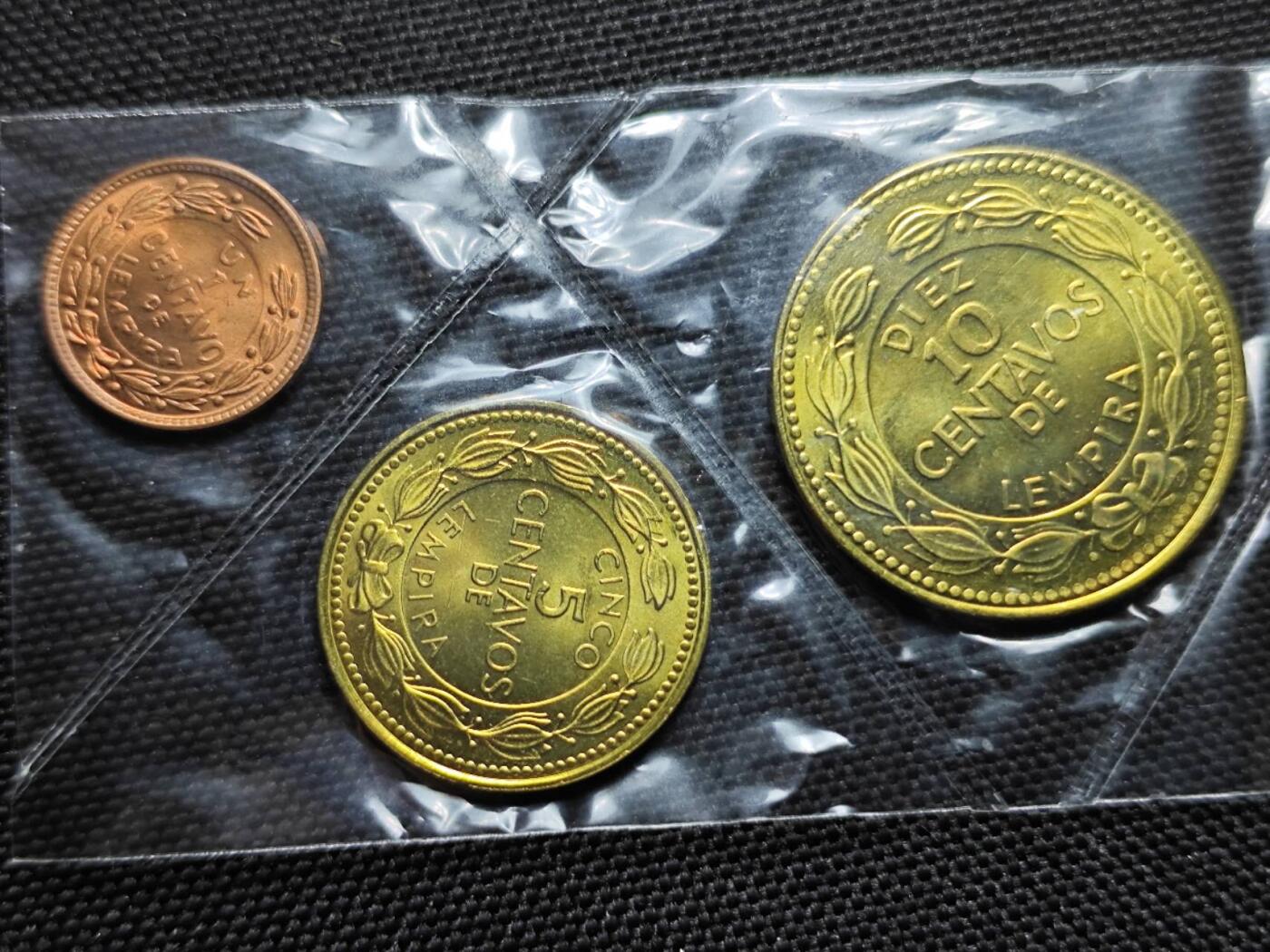 KK钱币收藏小铺   套币专场 2月预留时间 周末发货  洪都拉斯大小面值一组好品