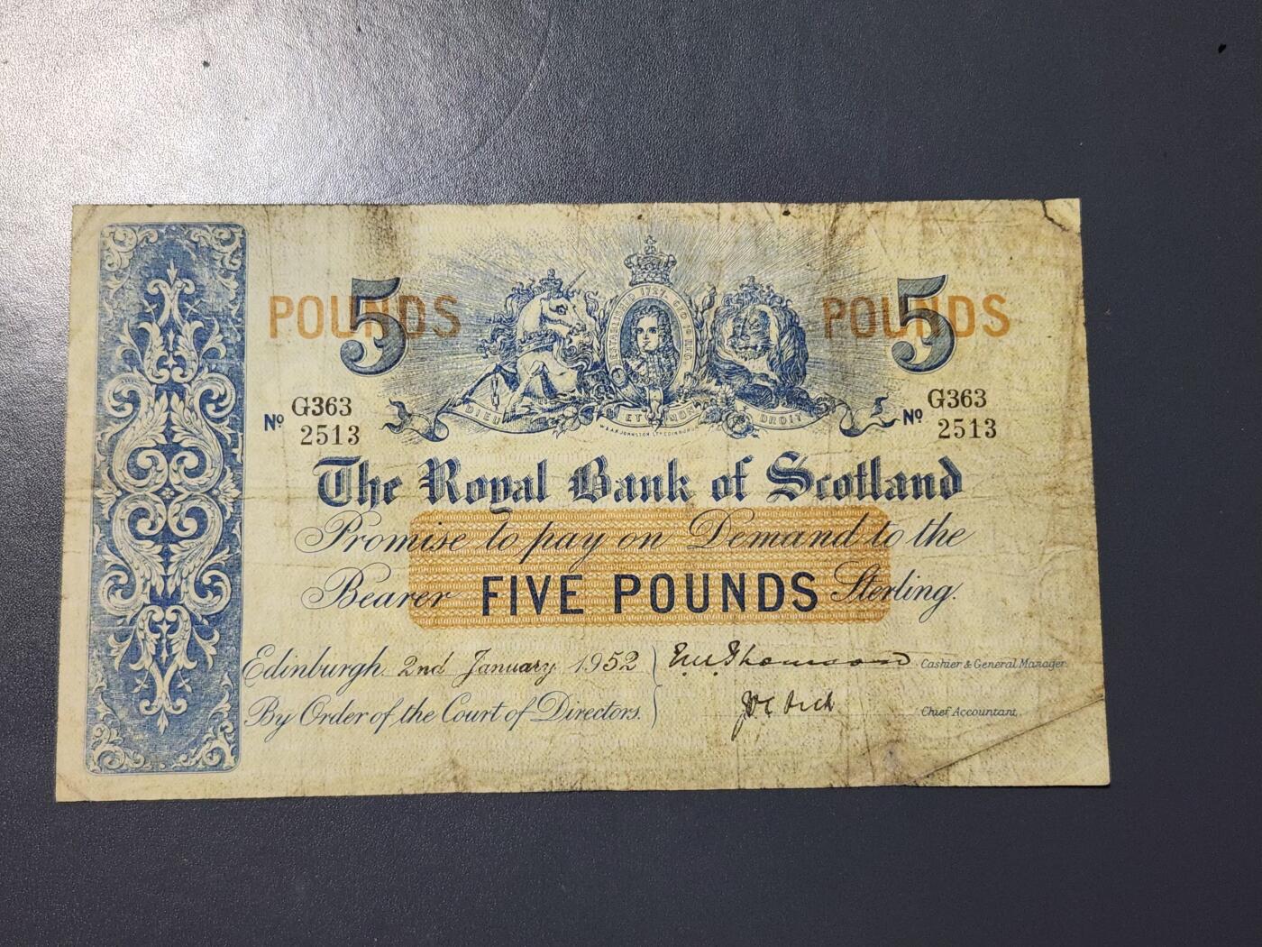 3月25号晚上8点 外国纸币自动截拍第45场 苏格兰皇家银行1952年5镑 稀少 裂口