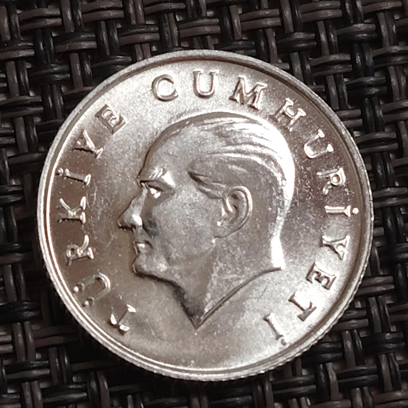 布加迪🐬～世界钱币(上海)🌾第 283 期 /  各国套币和散币 土耳其🇹🇷 1984年 5里拉