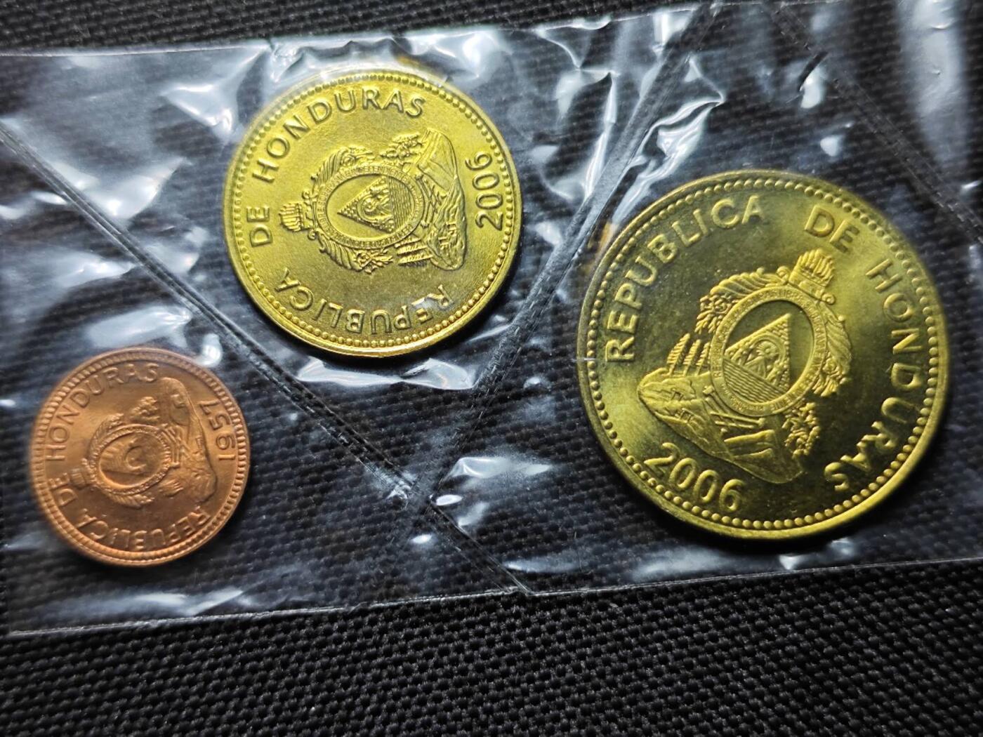 KK钱币收藏小铺   套币专场 2月预留时间 周末发货  洪都拉斯大小面值一组好品