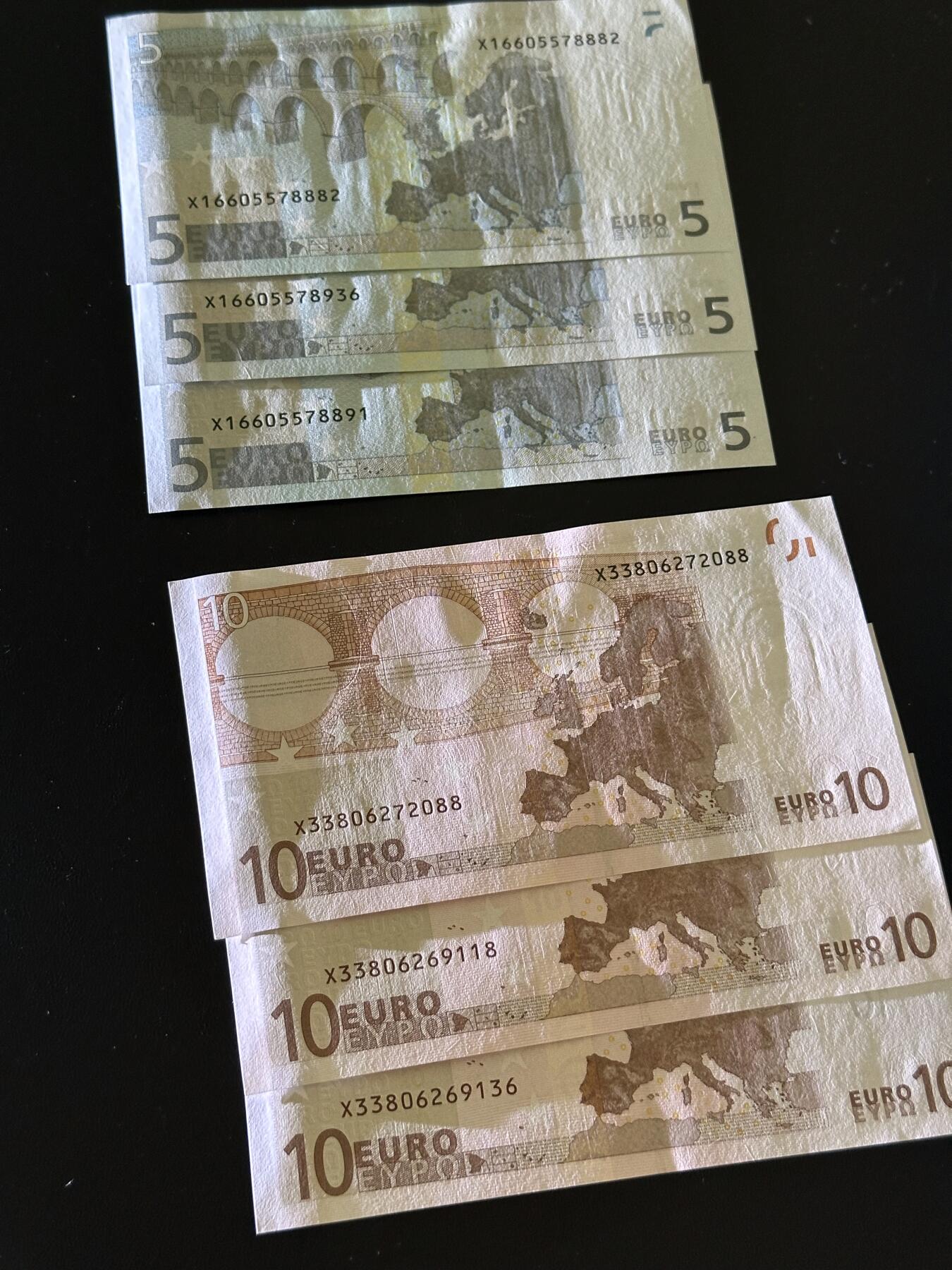 《外钞收藏家》第六百二十期（畅拍场）（长期征集拍品、欢迎藏友们联系合作） 二签5和10欧元 6张一起 全新