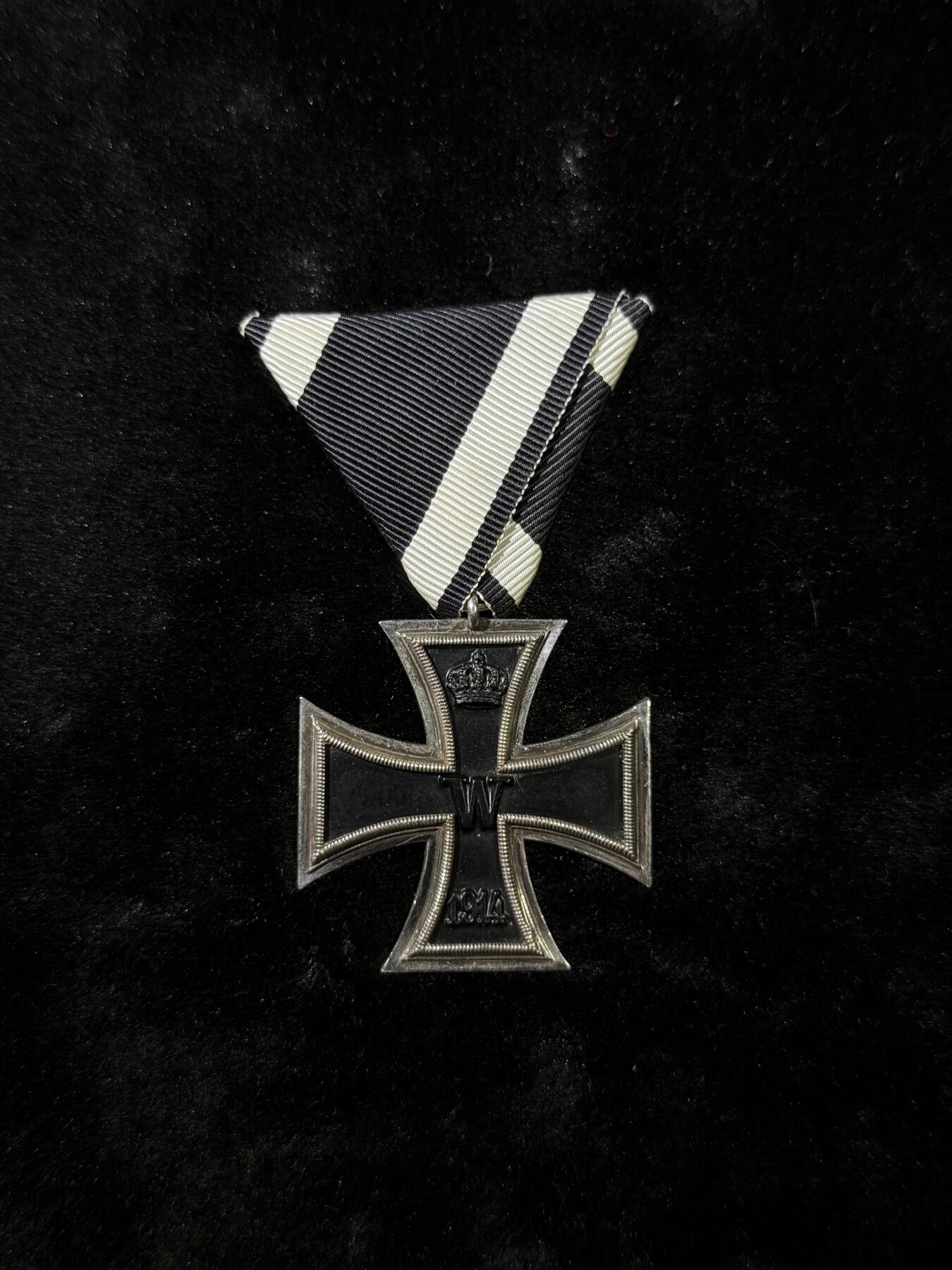 戎马世界章牌大赏，第112期 德国一战二级铁十字勋章