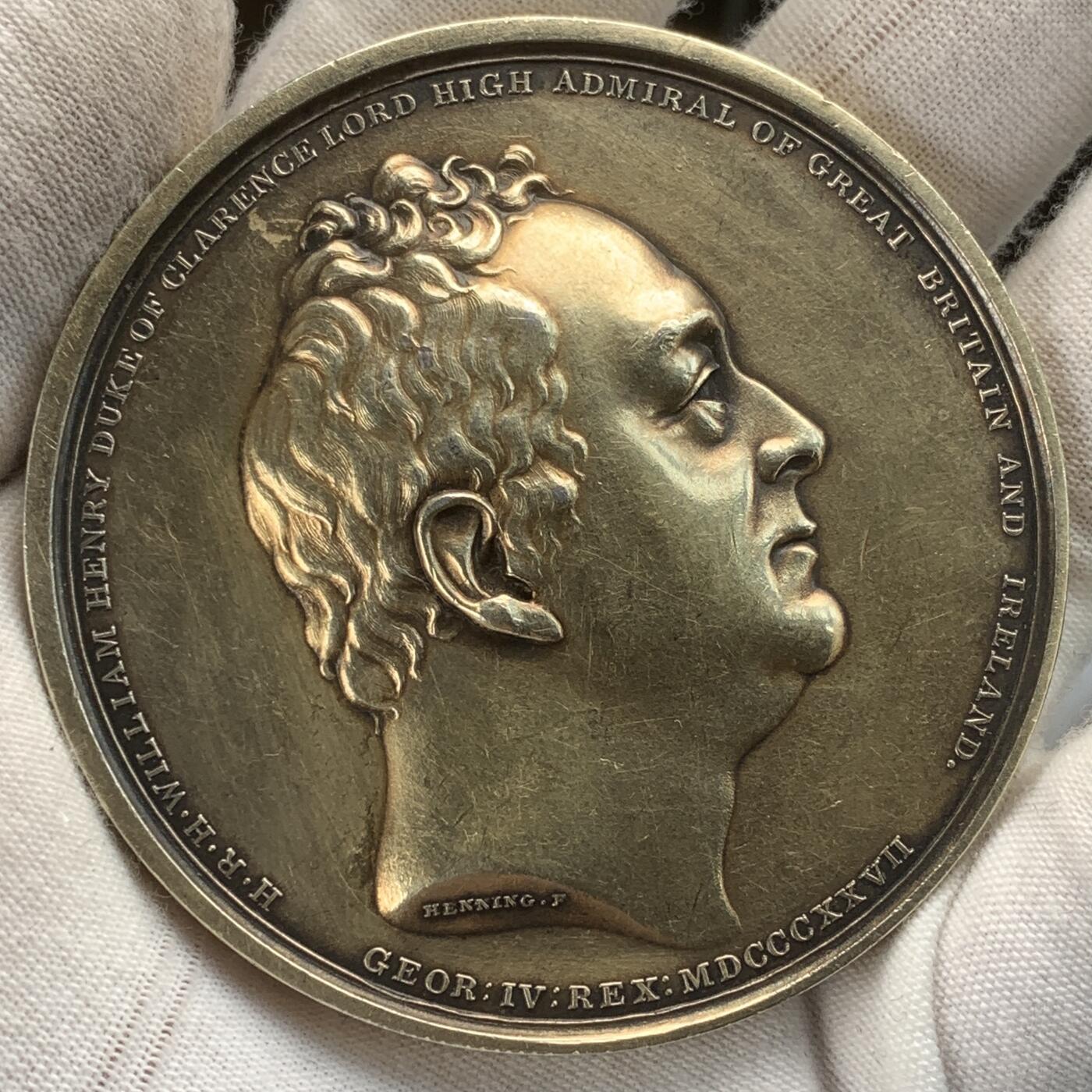 掌中浮雕-藏着的欧洲第056场 1827年英国海军上将克拉伦斯公爵纪念章（镀金银章），J Henning作品，65mm，130g