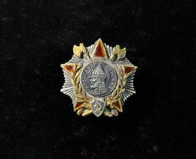 戎马世界章牌大赏，第112期 - 银制复刻亚历山大涅夫斯基勋章