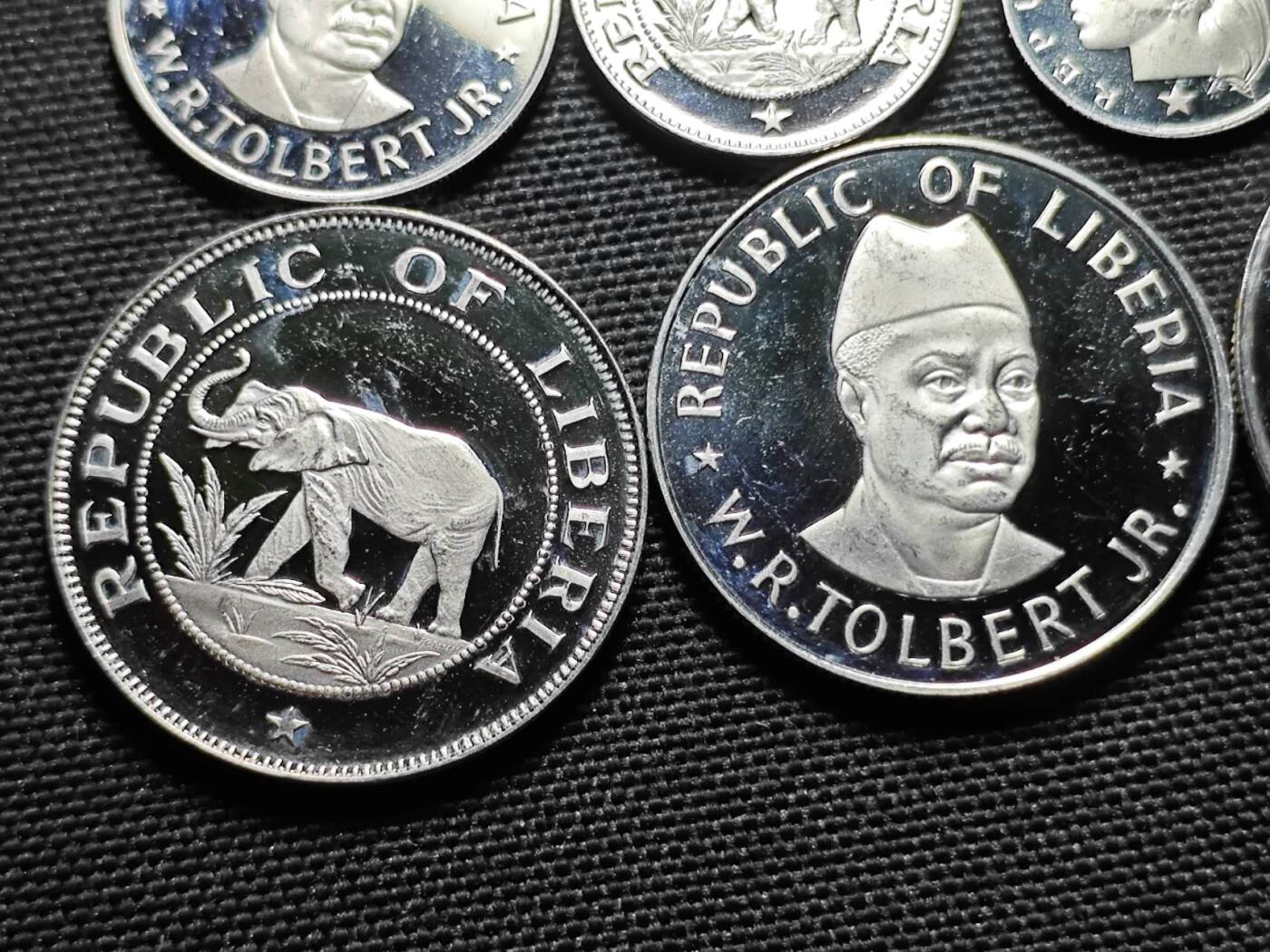 KK钱币收藏小铺   套币专场 2月预留时间 周末发货  1978利比里亚大小面值清年 精制套