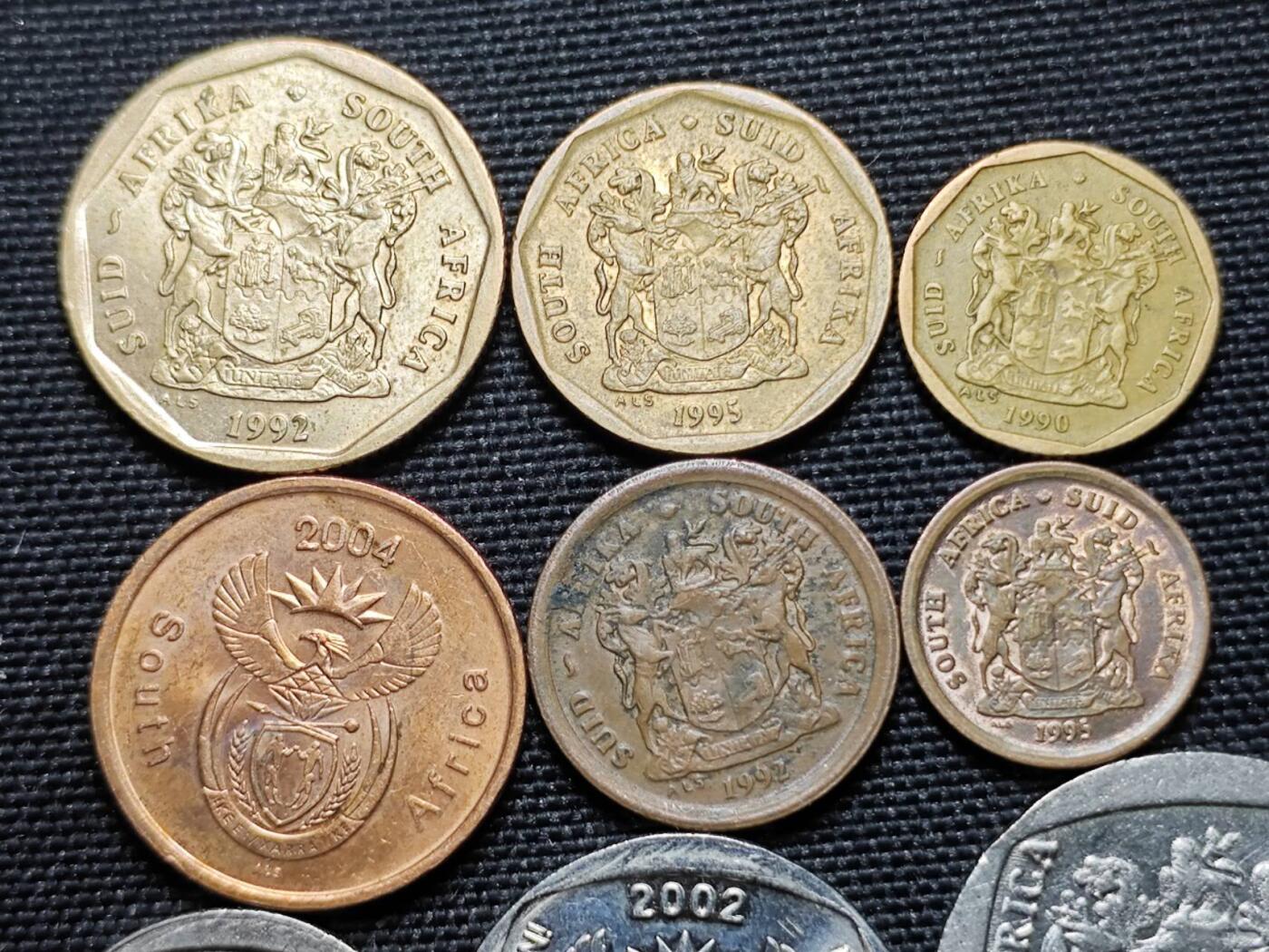 KK钱币收藏小铺   套币专场 2月预留时间 周末发货  南非大小面值一套