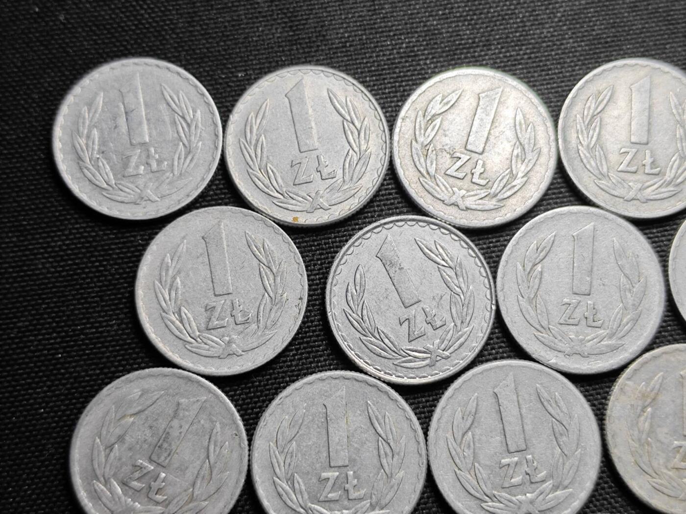 KK钱币收藏小铺   套币专场 2月预留时间 周末发货  波兰1兹罗提一组22枚