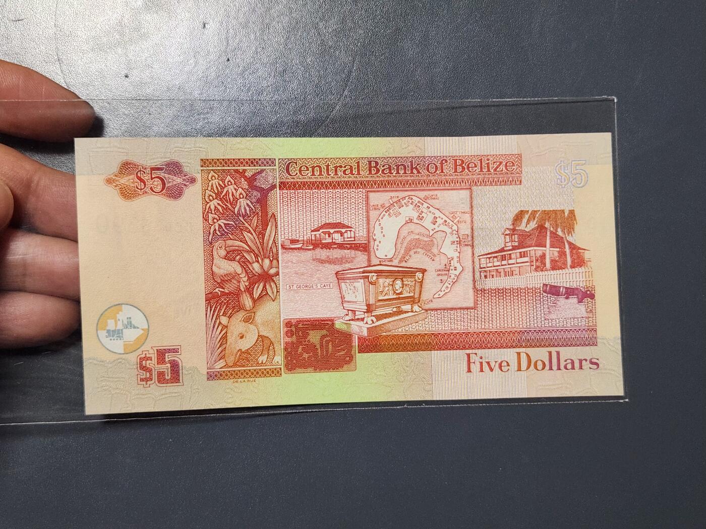 3月25号晚上8点 外国纸币自动截拍第45场 美洲伯利兹5元伊丽莎白二世 中年女王版 2005年 全新UNC