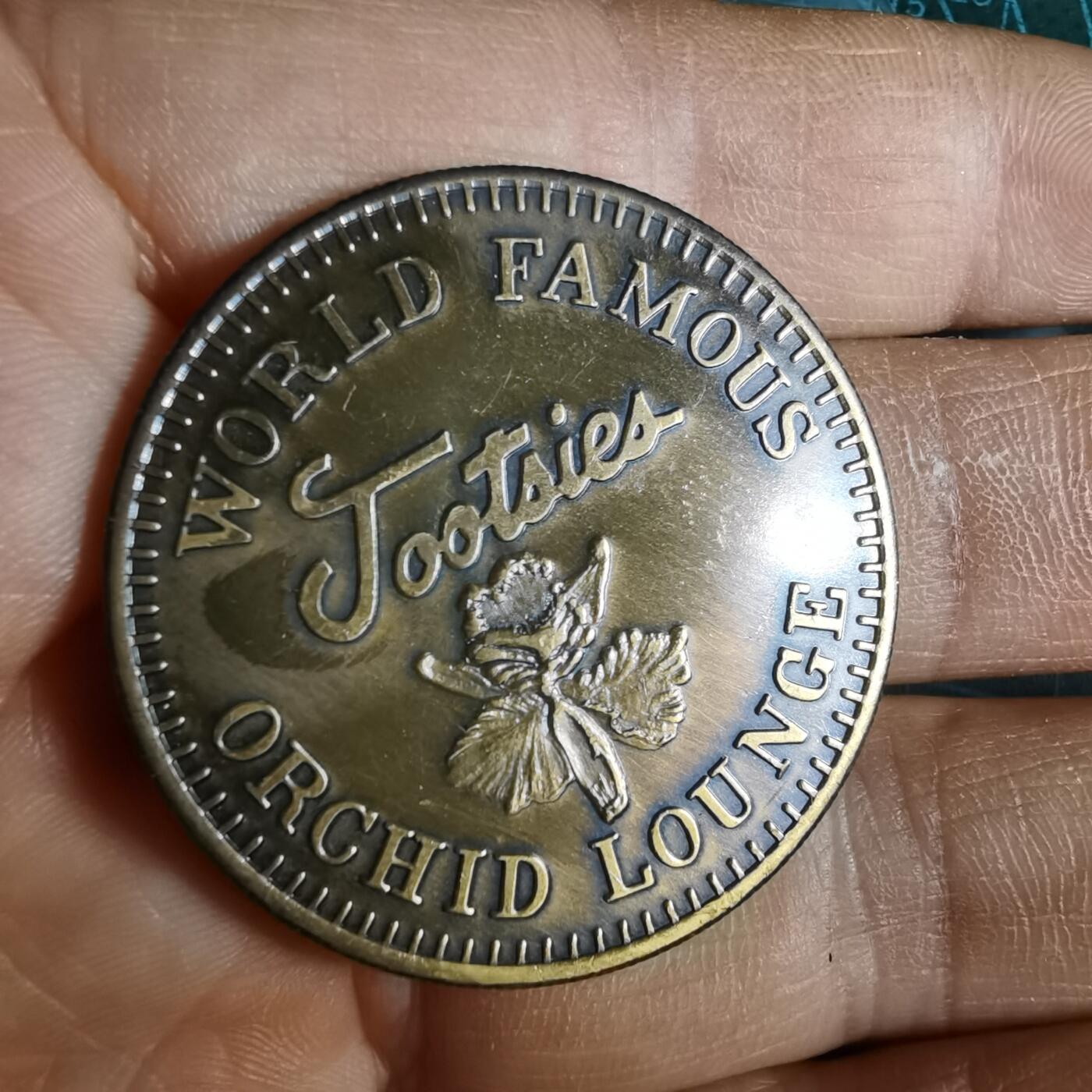 沼泽如烟--第1033场 美国田纳西州纳什维尔Tootsie's Orchid Lounge（图茨兰花酒廊）主题纪念币，并非流通货币，属于旅游纪念章