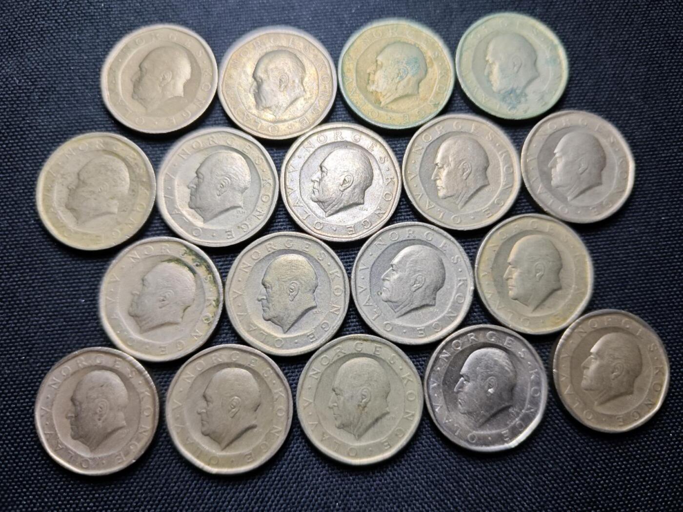 KK钱币收藏小铺   套币专场 2月预留时间 周末发货  挪威10克朗一组18枚 面值180克朗