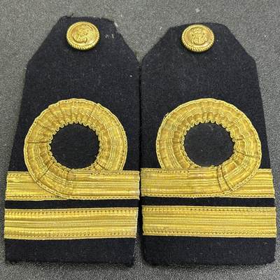 西秦中古拍卖第八十一期  - 英国皇家海军中校早期肩章