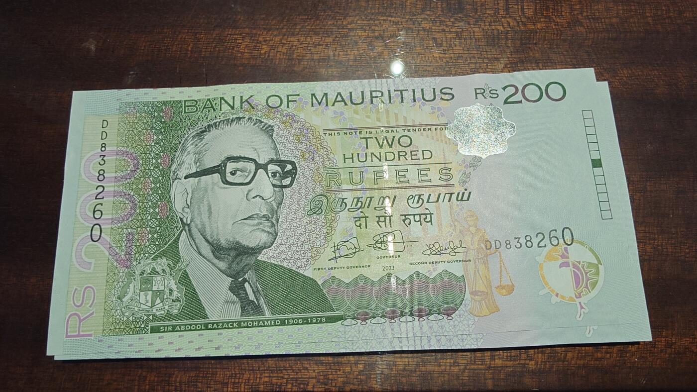 世界钱币～微拍第241期暨2026年第22期  部分新货（群里挑剩）陆续上架 2023年毛里求斯200卢比 全新绝品无47尾号260