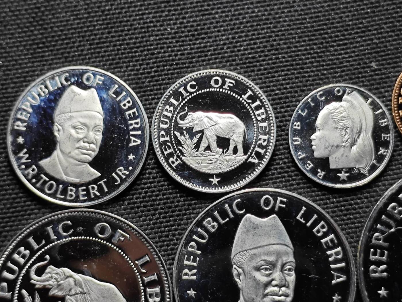 KK钱币收藏小铺   套币专场 2月预留时间 周末发货  1978利比里亚大小面值清年 精制套