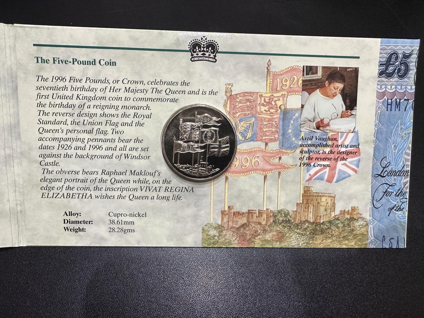 《外钞收藏家》第六百二十期（畅拍场）（长期征集拍品、欢迎藏友们联系合作） 皇家造币厂与英格兰银行出品 E序列5英镑纸币+5镑28克 925银币一起