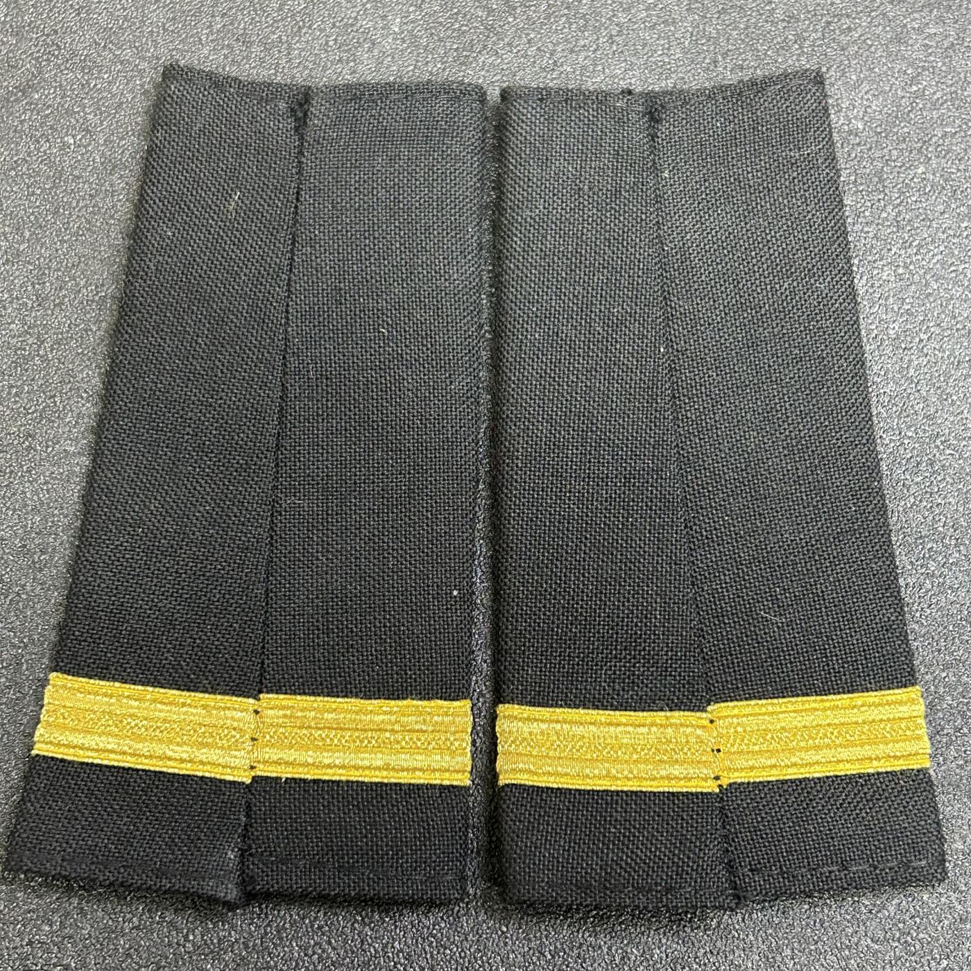 西秦中古拍卖第八十一期  法国海军士官肩章