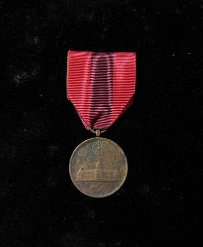 戎马世界章牌大赏，第112期 - 勿忘国耻！伪满洲国国势调查纪念章，上挂后配