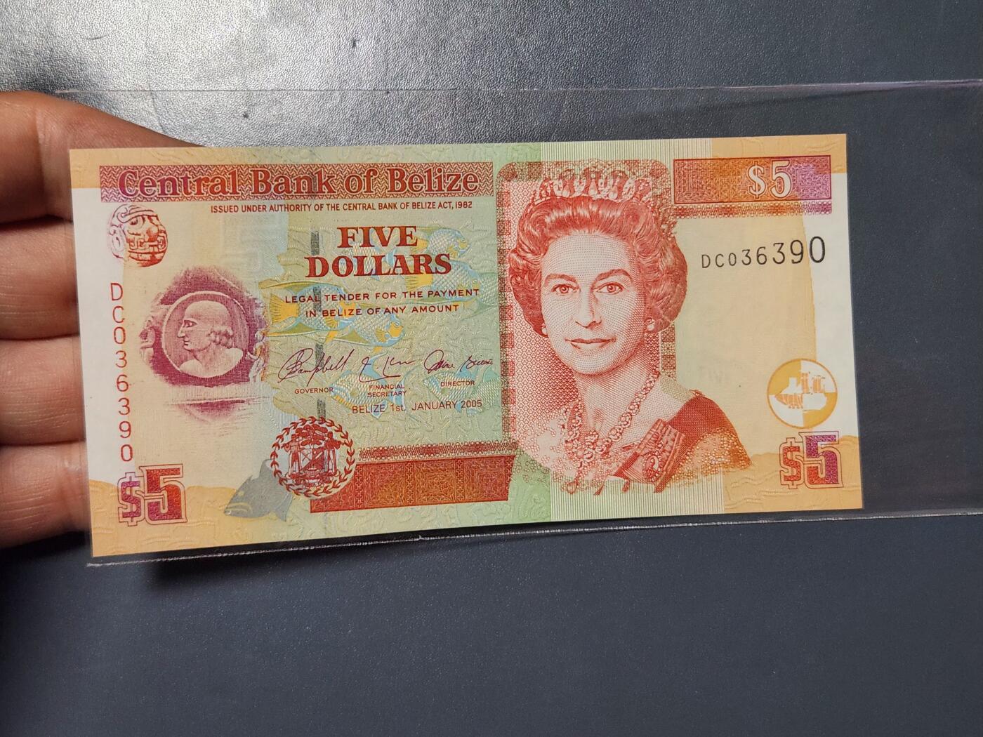 3月25号晚上8点 外国纸币自动截拍第45场 美洲伯利兹5元伊丽莎白二世 中年女王版 2005年 全新UNC