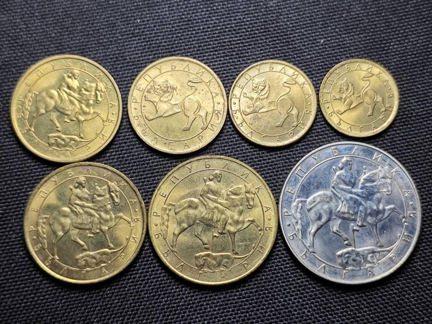 KK钱币收藏小铺   套币专场 2月预留时间 周末发货 1992 保加利亚大小面值一套 好品