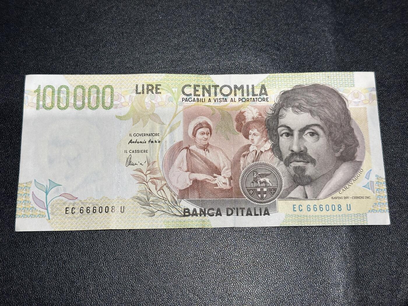 《外钞收藏家》第六百二十期（畅拍场）（长期征集拍品、欢迎藏友们联系合作） 意大利10和10万里拉 2张一起 AU品相