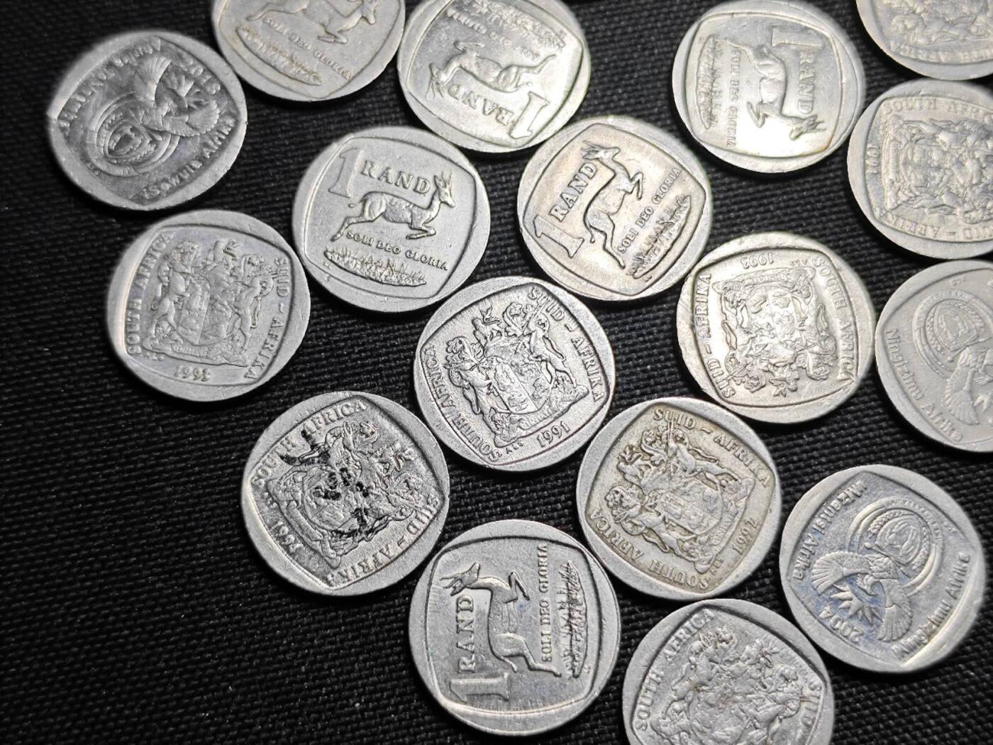 KK钱币收藏小铺   套币专场 2月预留时间 周末发货  南非1兰特26枚一组