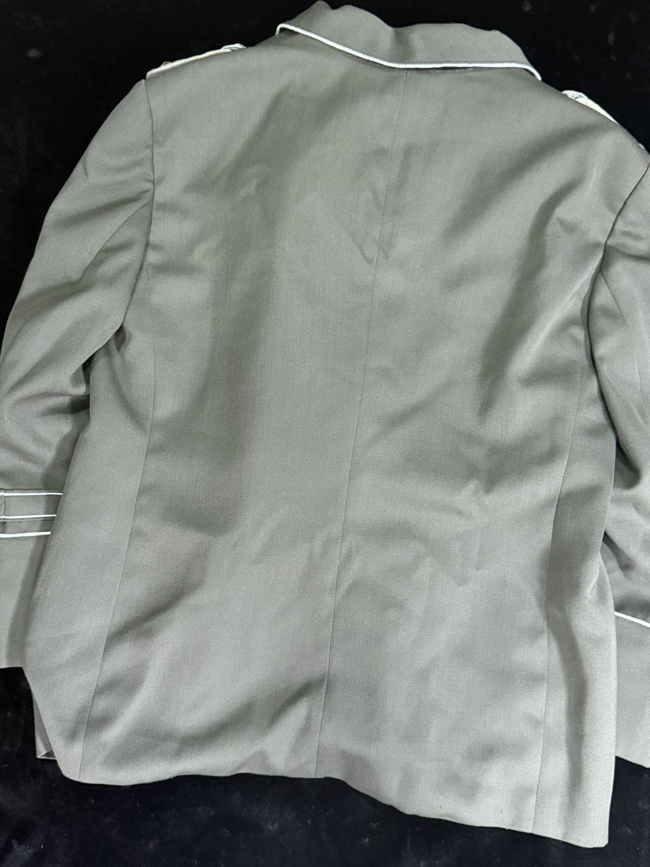 戎马世界章牌大赏，第112期 东德军服