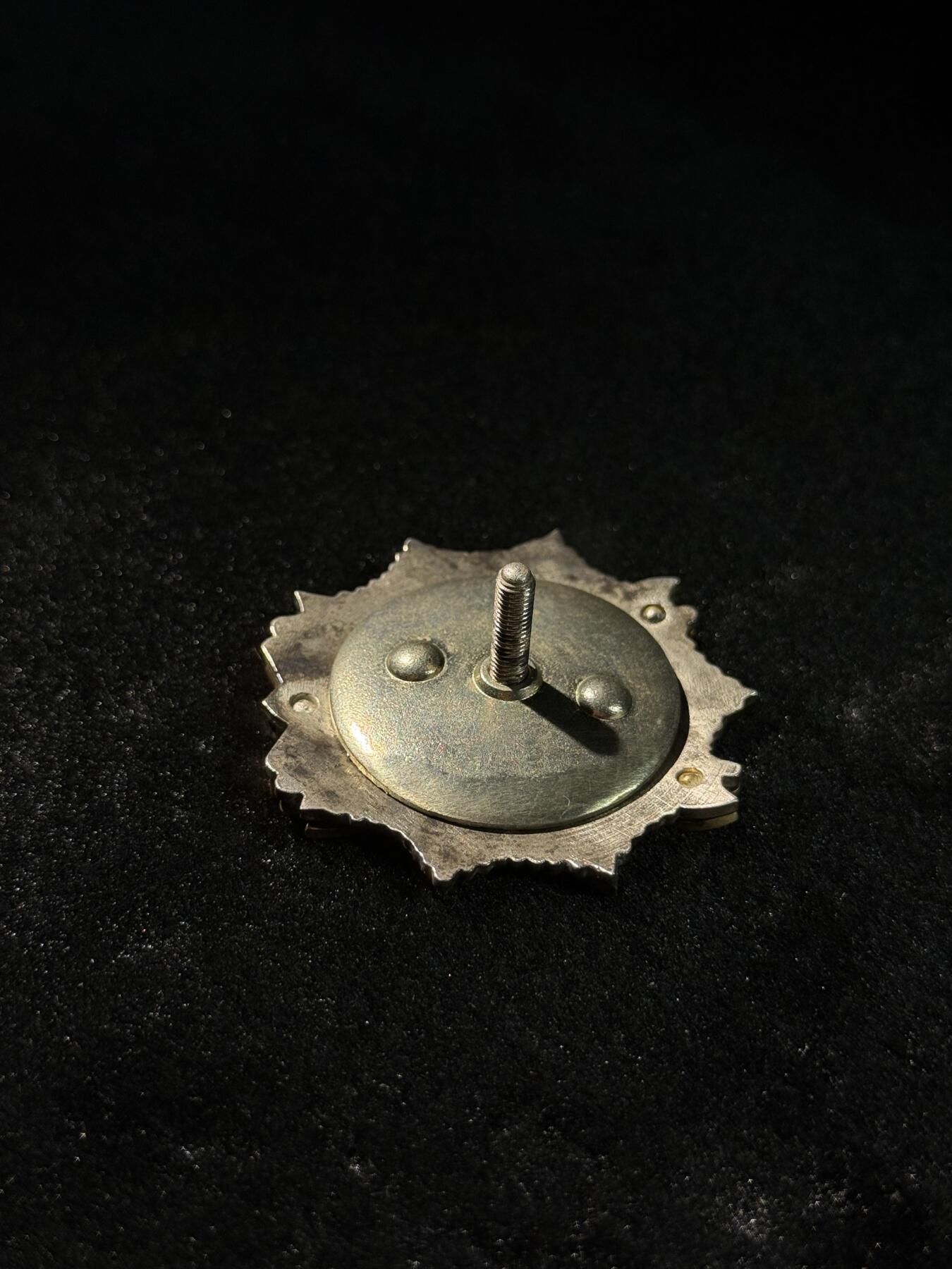 戎马世界章牌大赏，第112期 银制复刻亚历山大涅夫斯基勋章