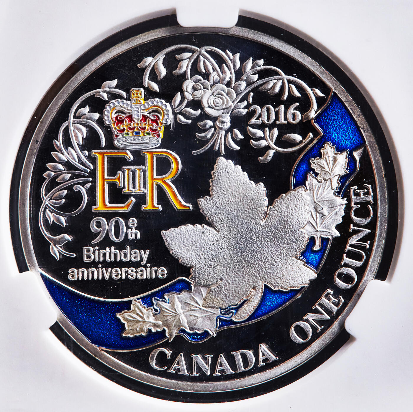 【俄甄集藏】2026年(050)04-01星期三 晚 19:30 全场包邮 加拿大（国内后铸）2016年纪念伊丽莎白二世90寿辰镀银彩绘精制纪念章，爱藏 MS69，重29.3克