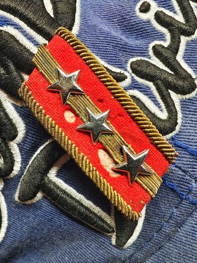 日二战大尉领章顺撇 单片 - 日二战大尉领章顺撇 单片