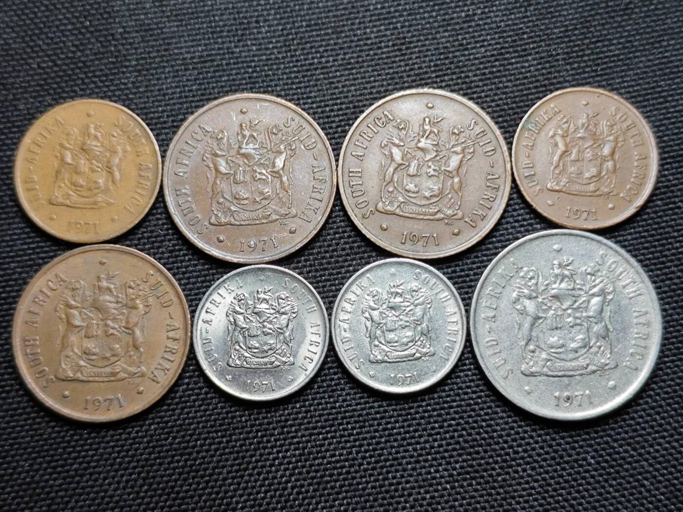 KK钱币收藏小铺   套币专场 2月预留时间 周末发货  1971南非清年8枚