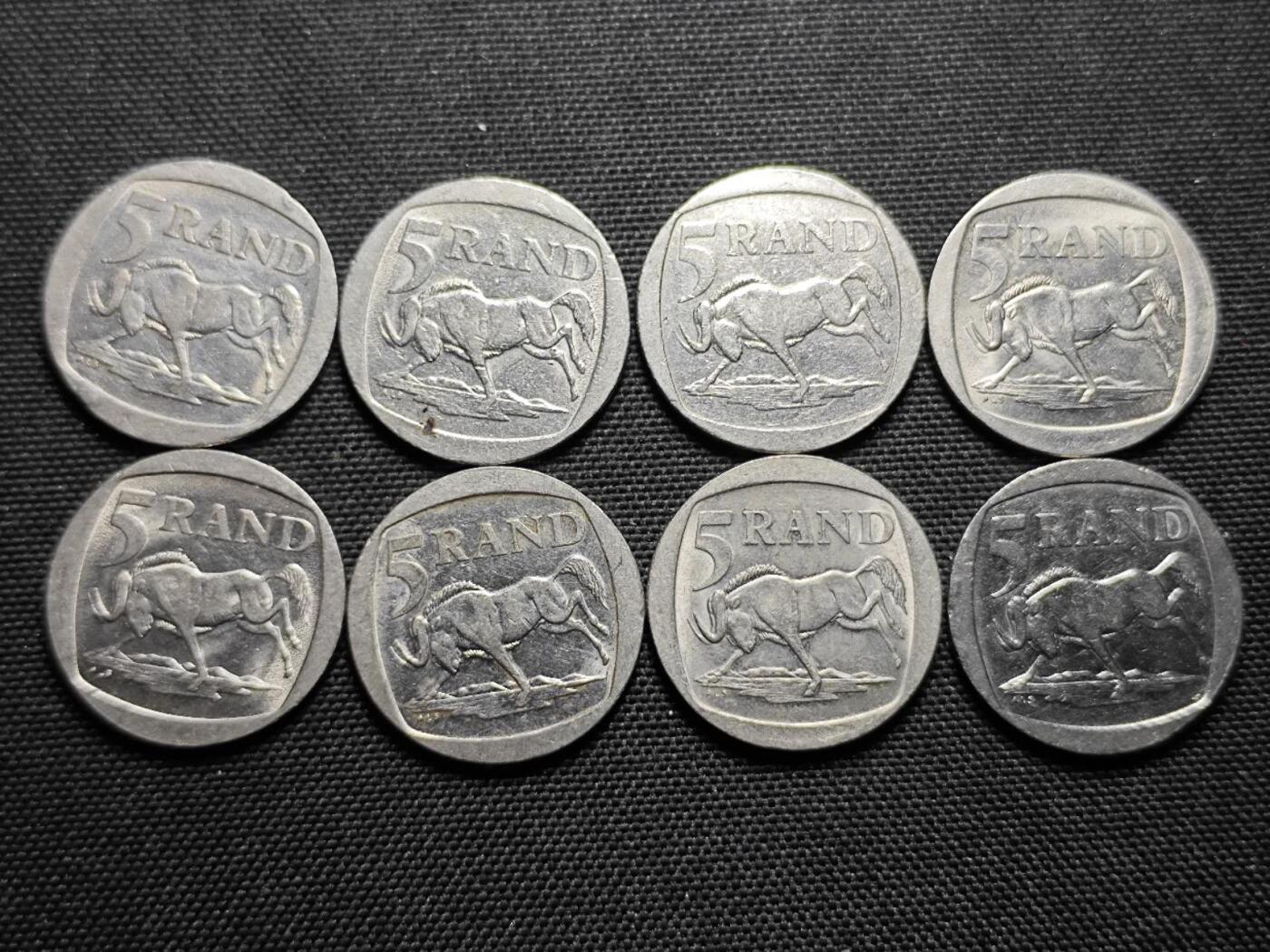 KK钱币收藏小铺   套币专场 2月预留时间 周末发货  南非5兰特一组8枚