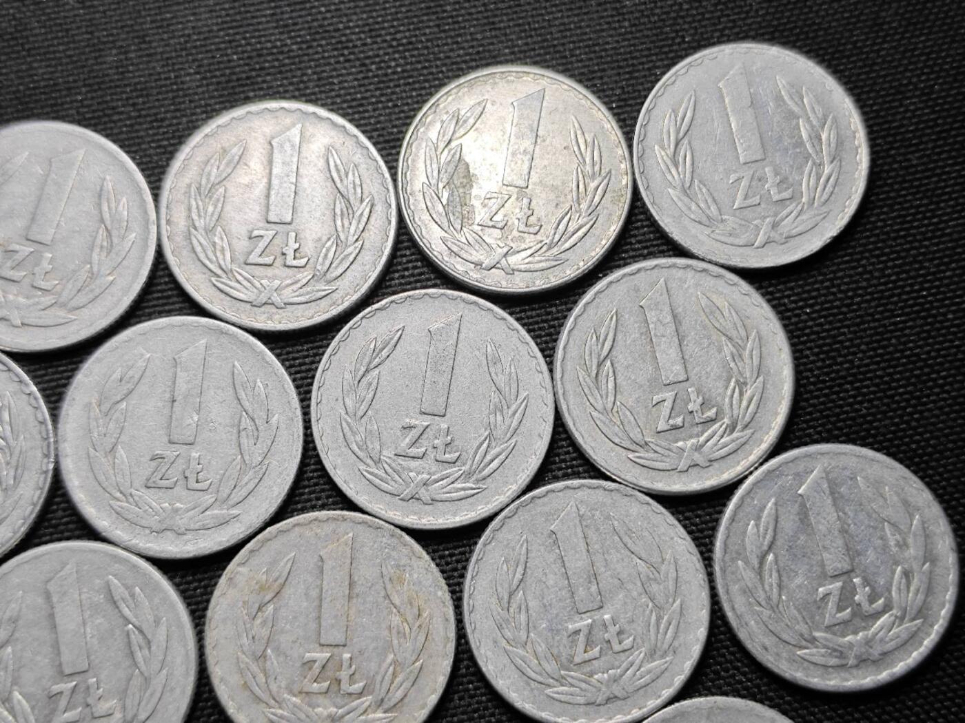 KK钱币收藏小铺   套币专场 2月预留时间 周末发货  波兰1兹罗提一组22枚