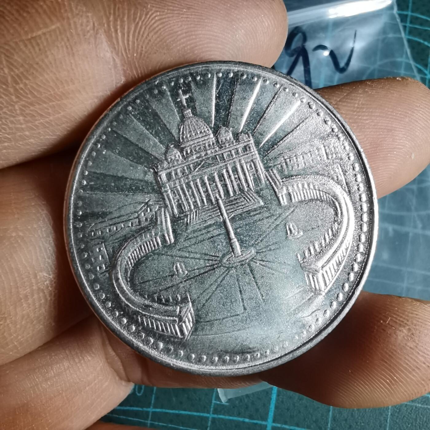 沼泽如烟--第1033场 梵蒂冈纪念章