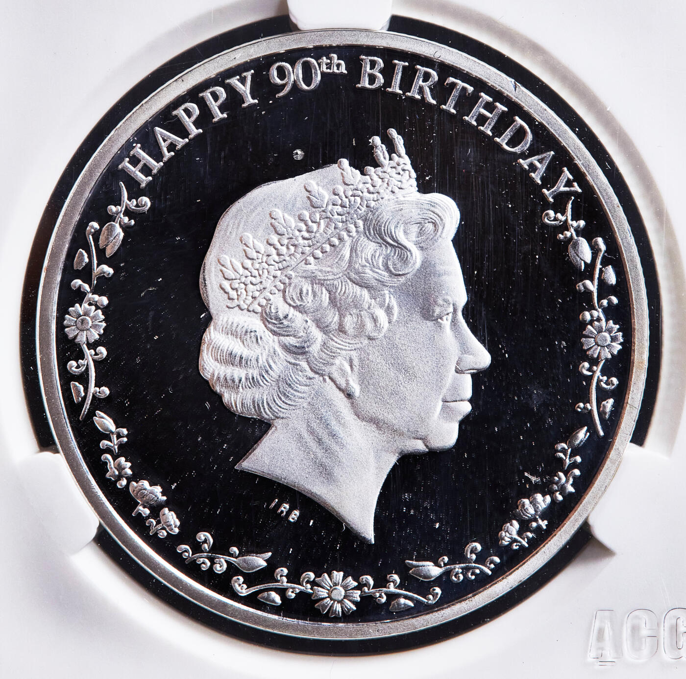 【俄甄集藏】2026年(050)04-01星期三 晚 19:30 全场包邮 加拿大（国内后铸）2016年纪念伊丽莎白二世90寿辰镀银彩绘精制纪念章，爱藏 MS69，重29.3克