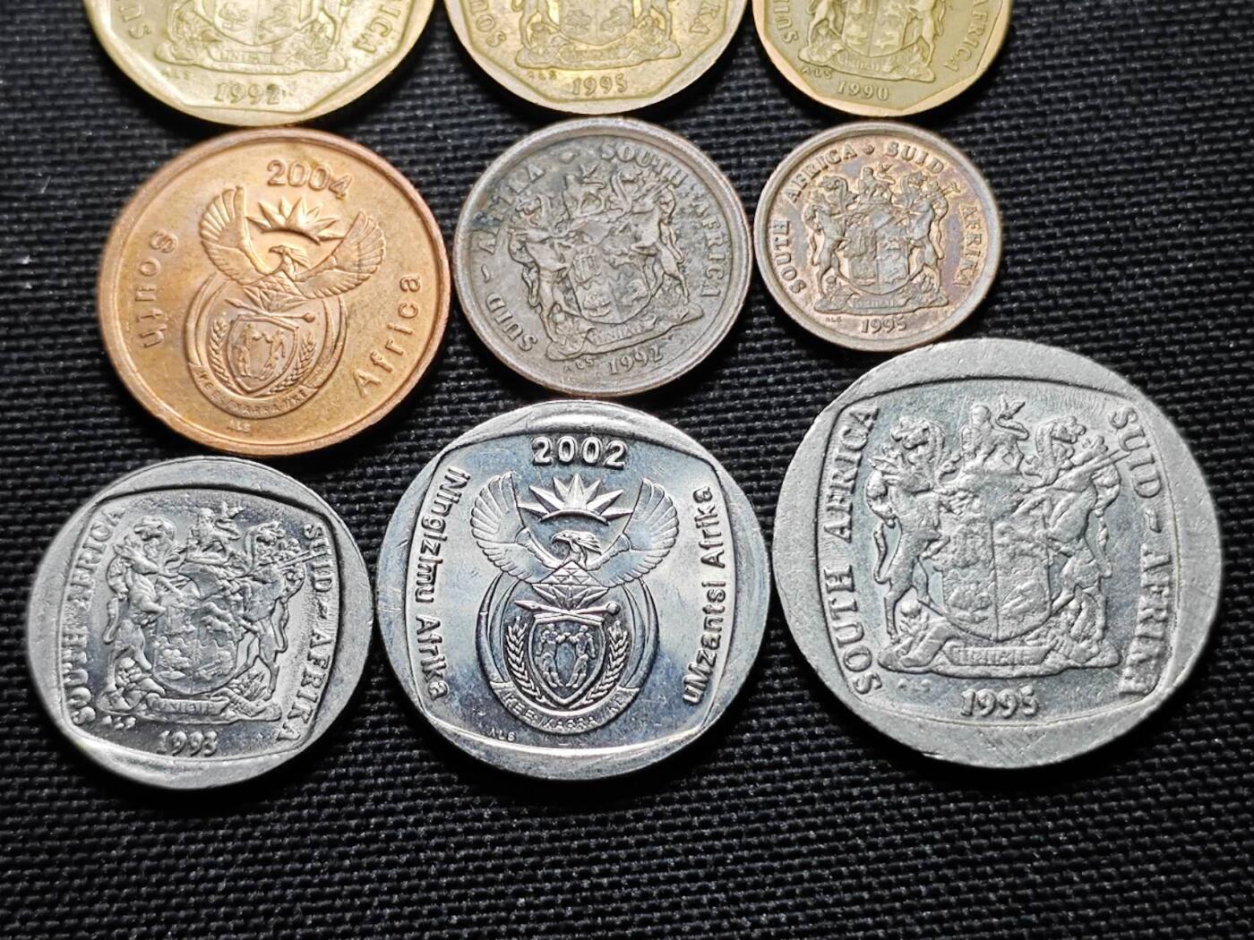 KK钱币收藏小铺   套币专场 2月预留时间 周末发货  南非大小面值一套