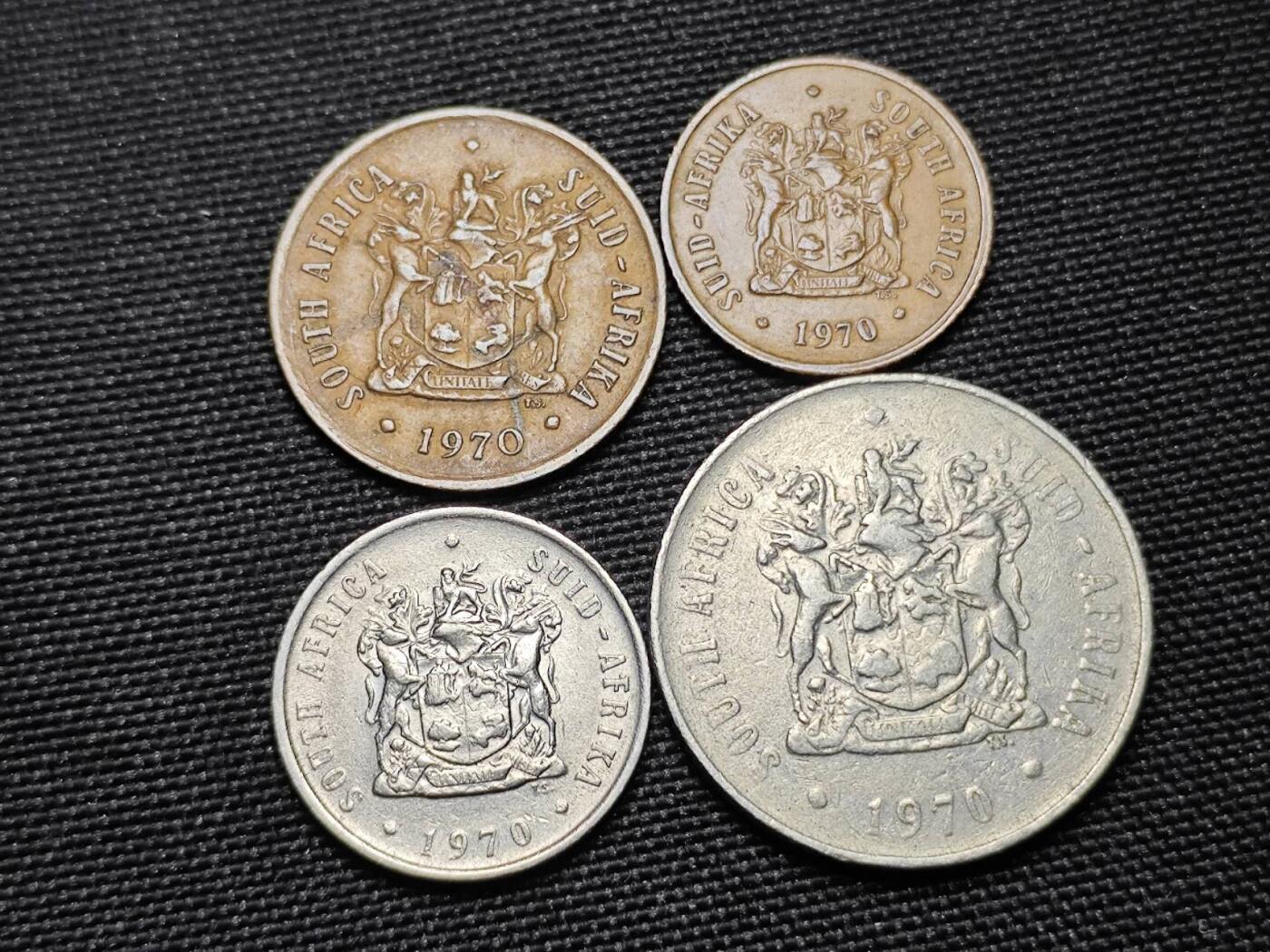 KK钱币收藏小铺   套币专场 2月预留时间 周末发货  1970南非4枚清年