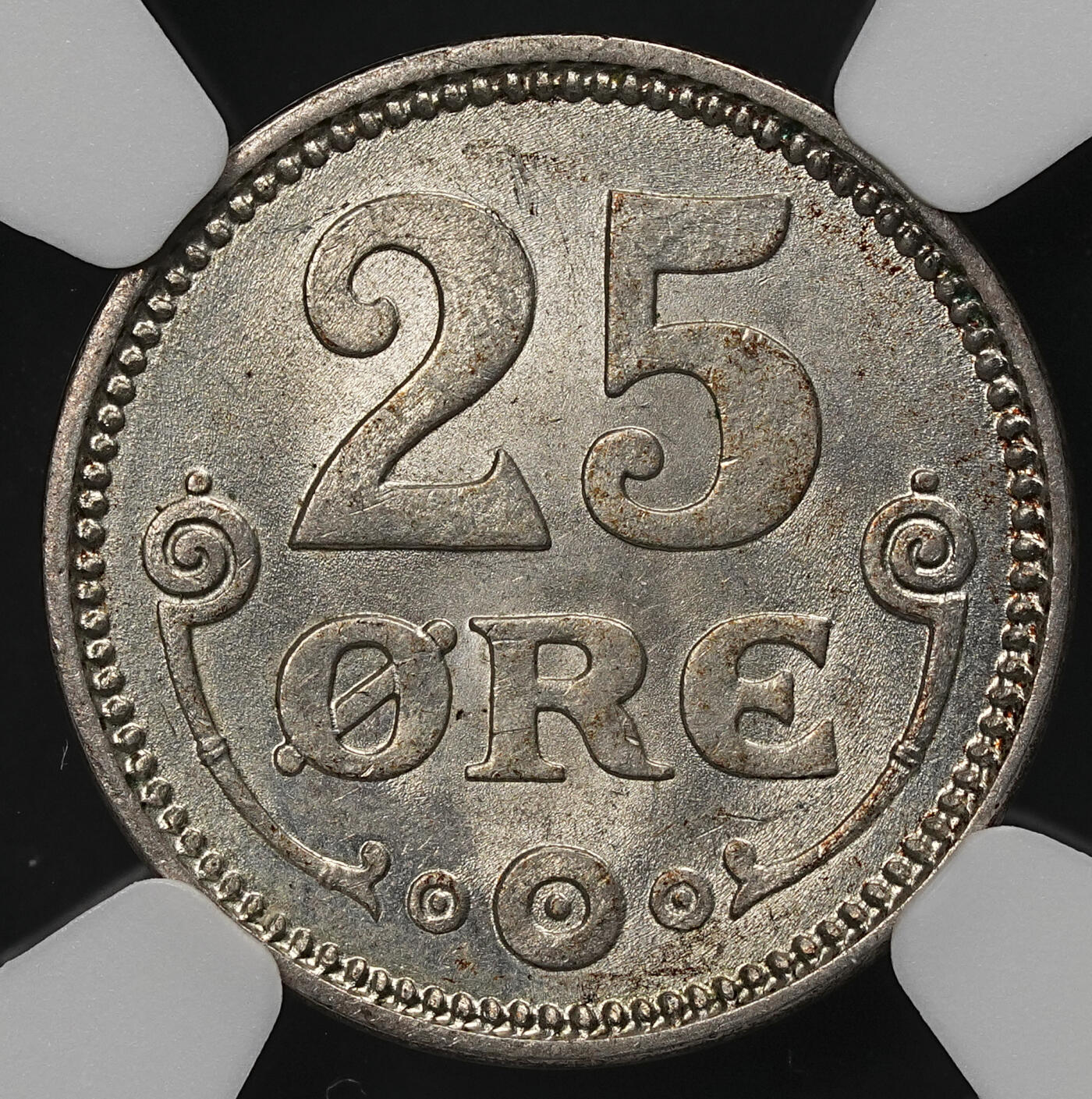 修遠堂世界钱币第109期 NGC MS65 1919年丹麦25欧尔银币