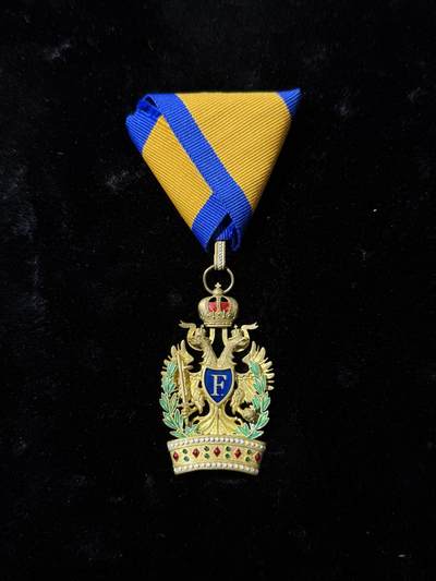 戎马世界章牌大赏，第112期 - 铁皇冠勋章，铜制复刻