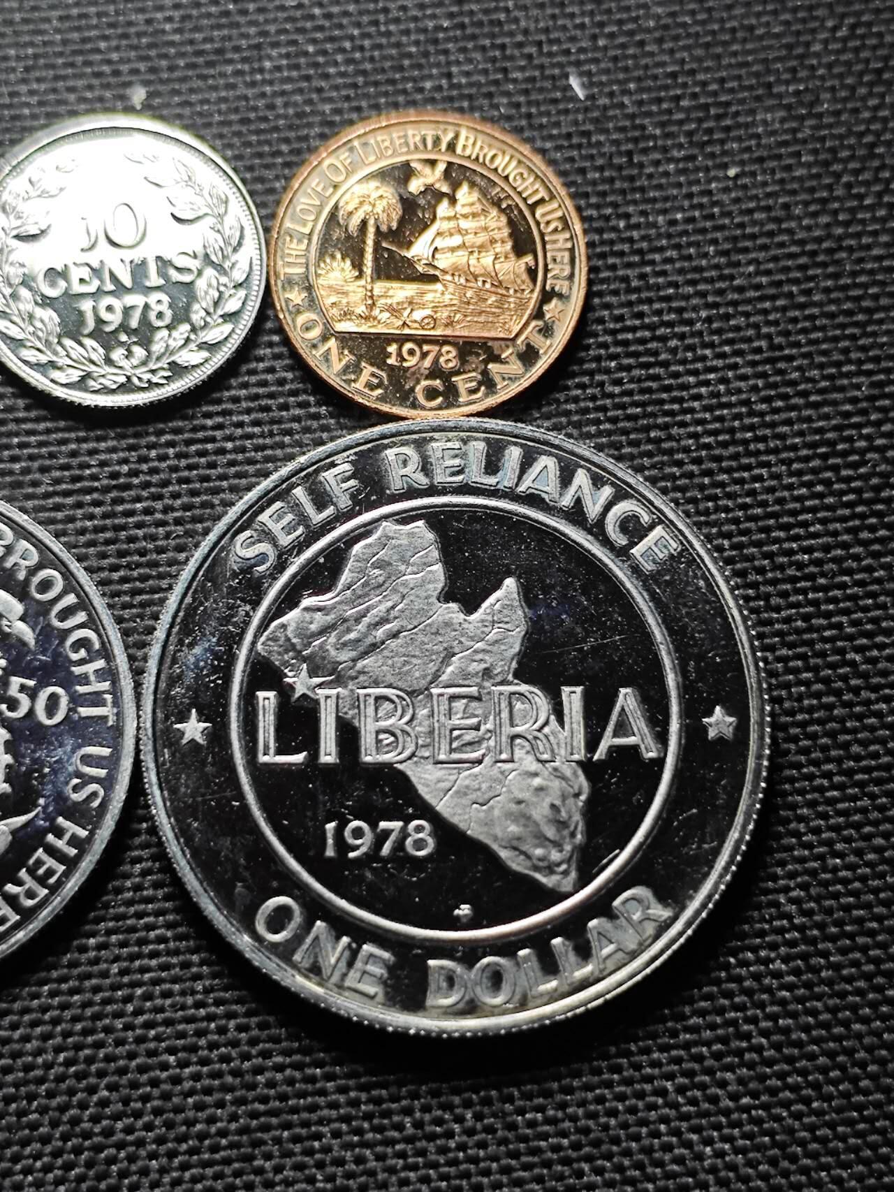 KK钱币收藏小铺   套币专场 2月预留时间 周末发货  1978利比里亚大小面值清年 精制套